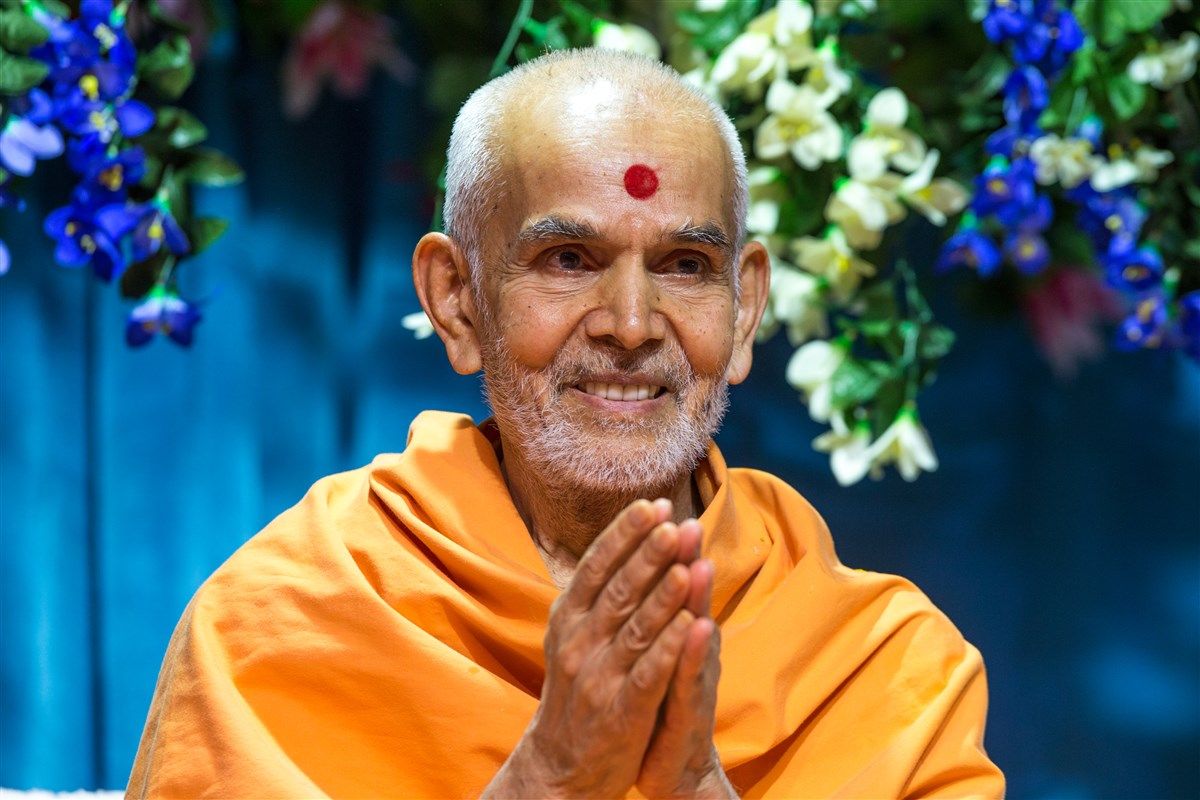 1200x800 Mahant Swami