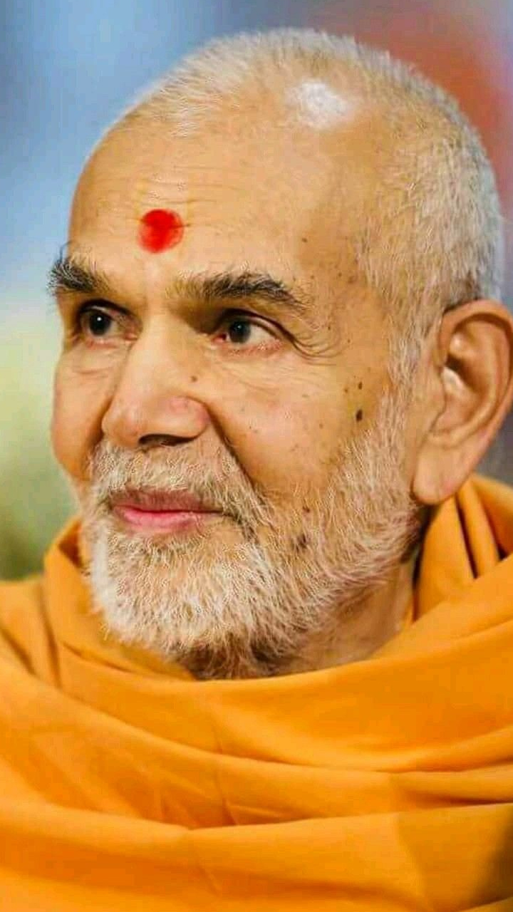 720x1280 Who Is Mahant Swami Maharaj, Guru Of BAPS Mandir In Abu Dhabi