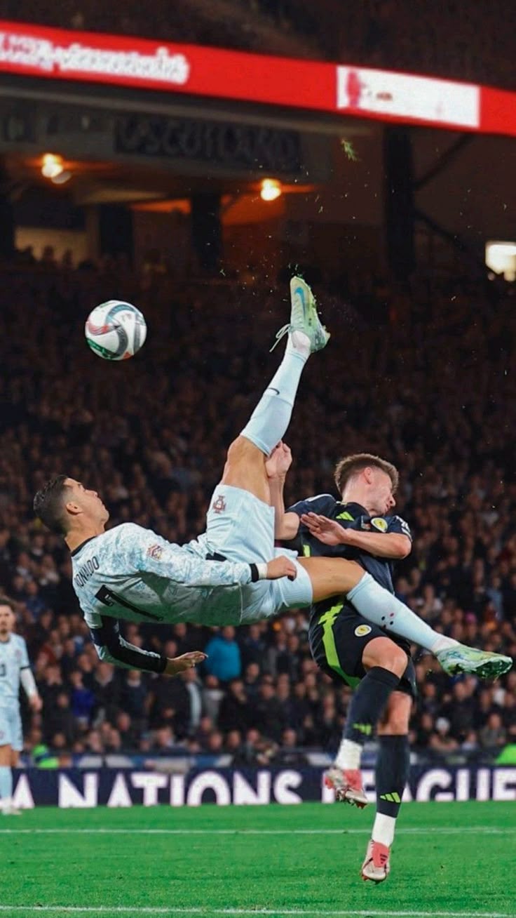 736x1308 Cristiano Ronaldo