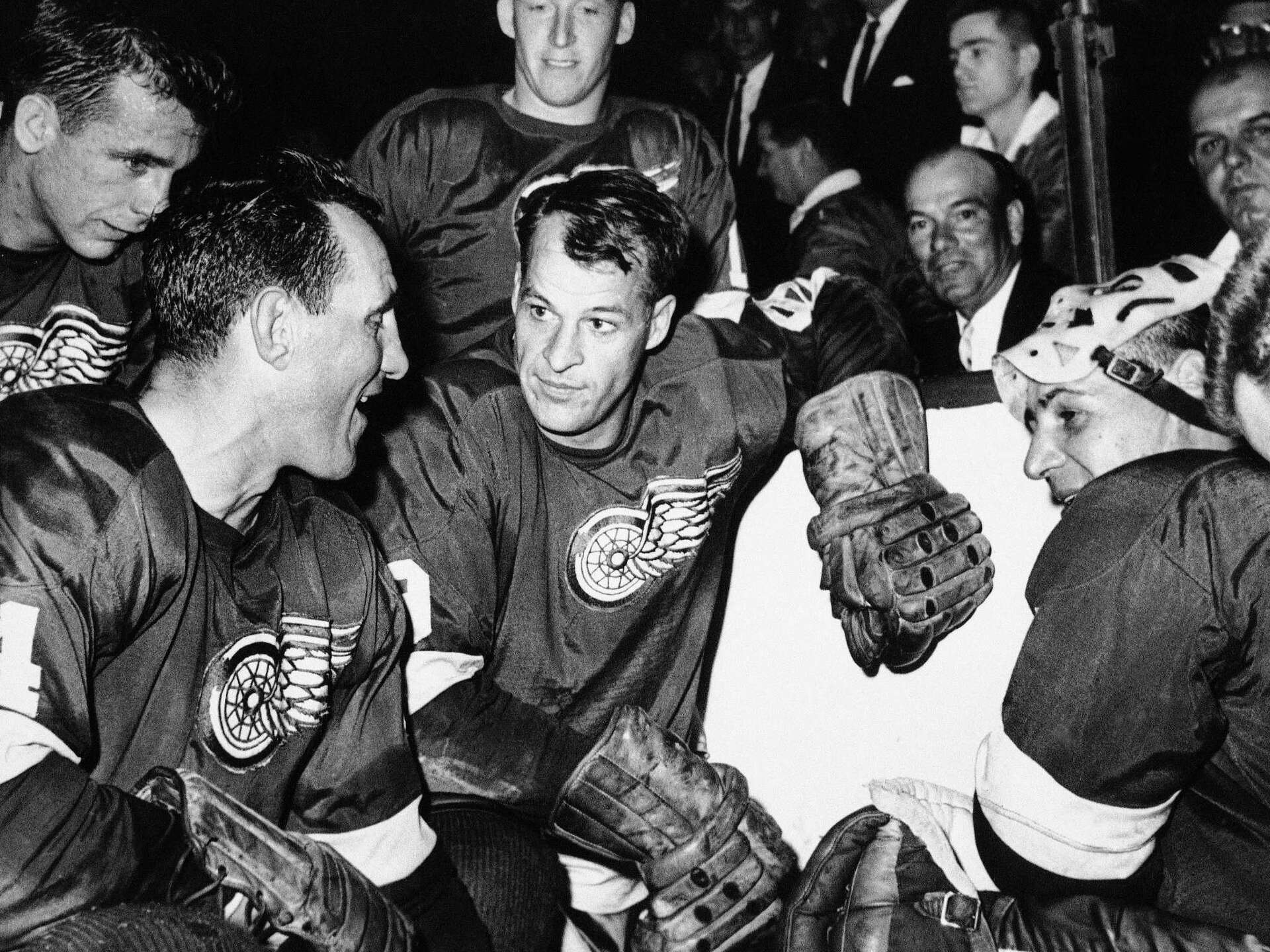 1920x1440 Gordie Howe was 'the ultimate professional hockey player'