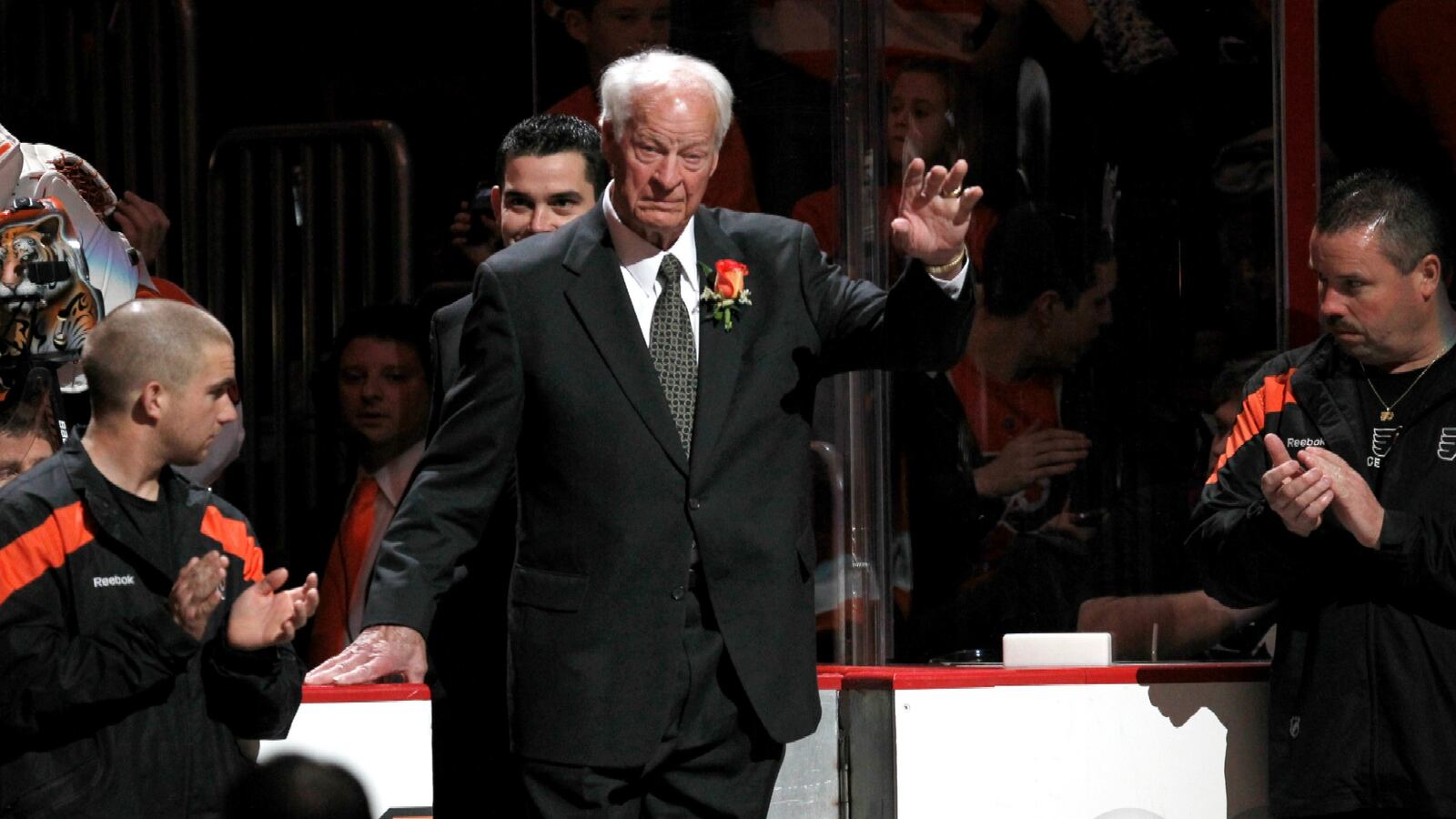 1600x900 Gordie Howe, 'Mr. Hockey, ' Dead