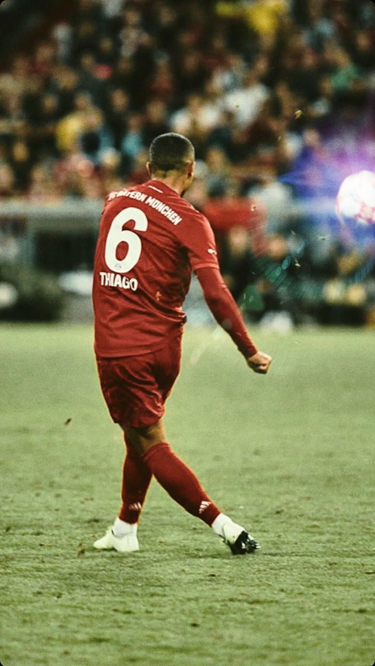 736x1306 Thiago