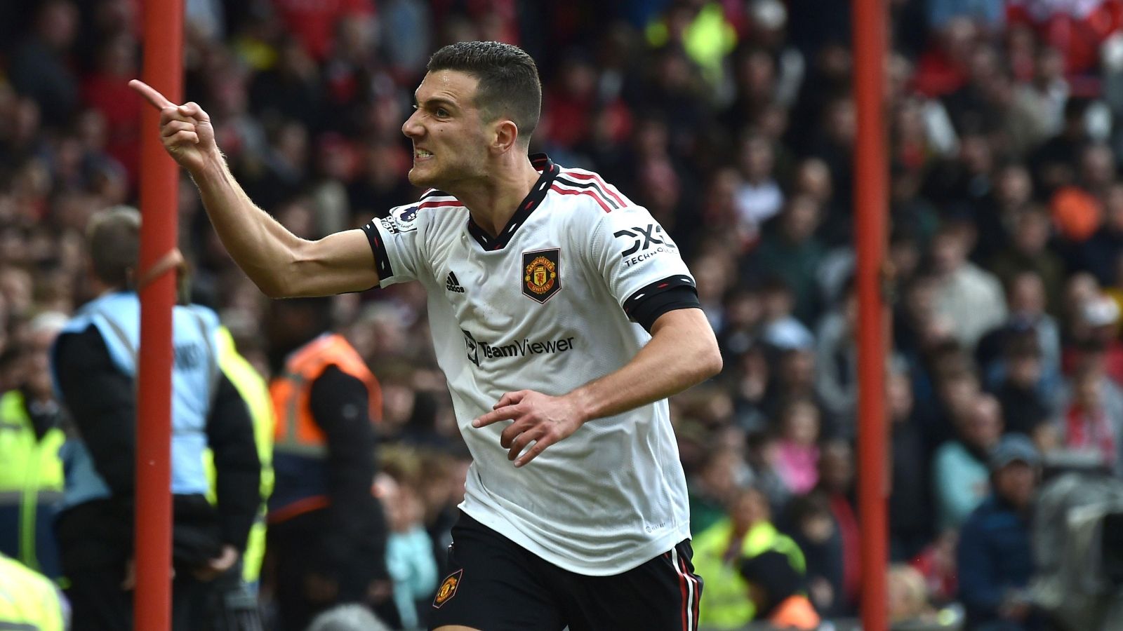 1600x900 Diogo Dalot