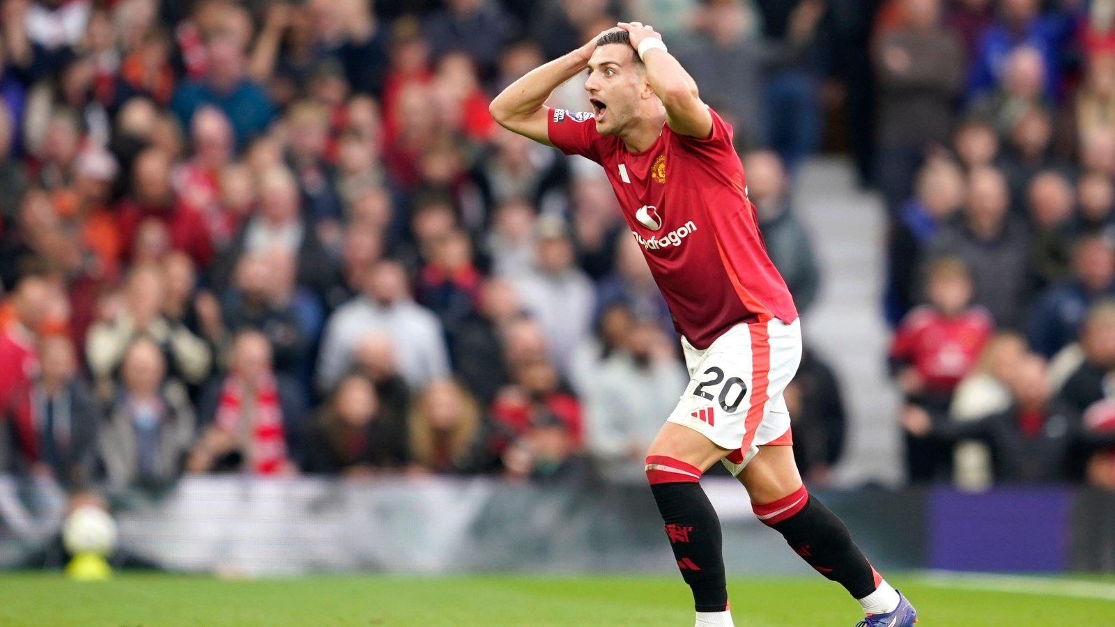 1600x900 Criminal' Man Utd star slammed as Red Devils produce one of 'worst performances in 35 years'