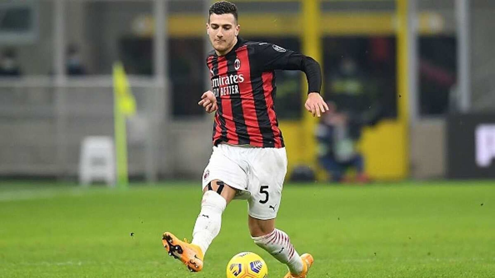 1600x900 Demanding' Ibrahimovic boosts Dalot at Milan