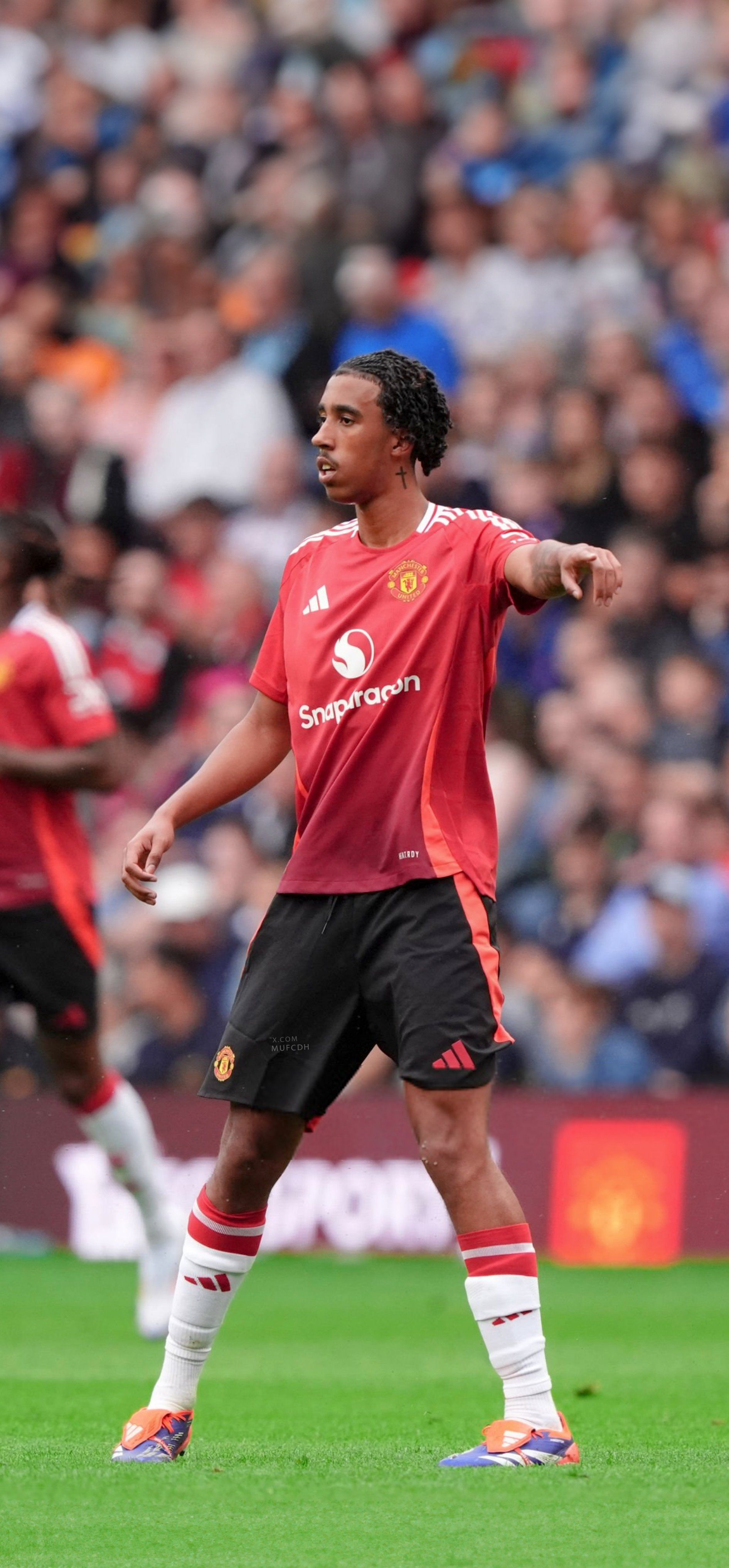 1891x4069 Leny Yoro Wallpaper