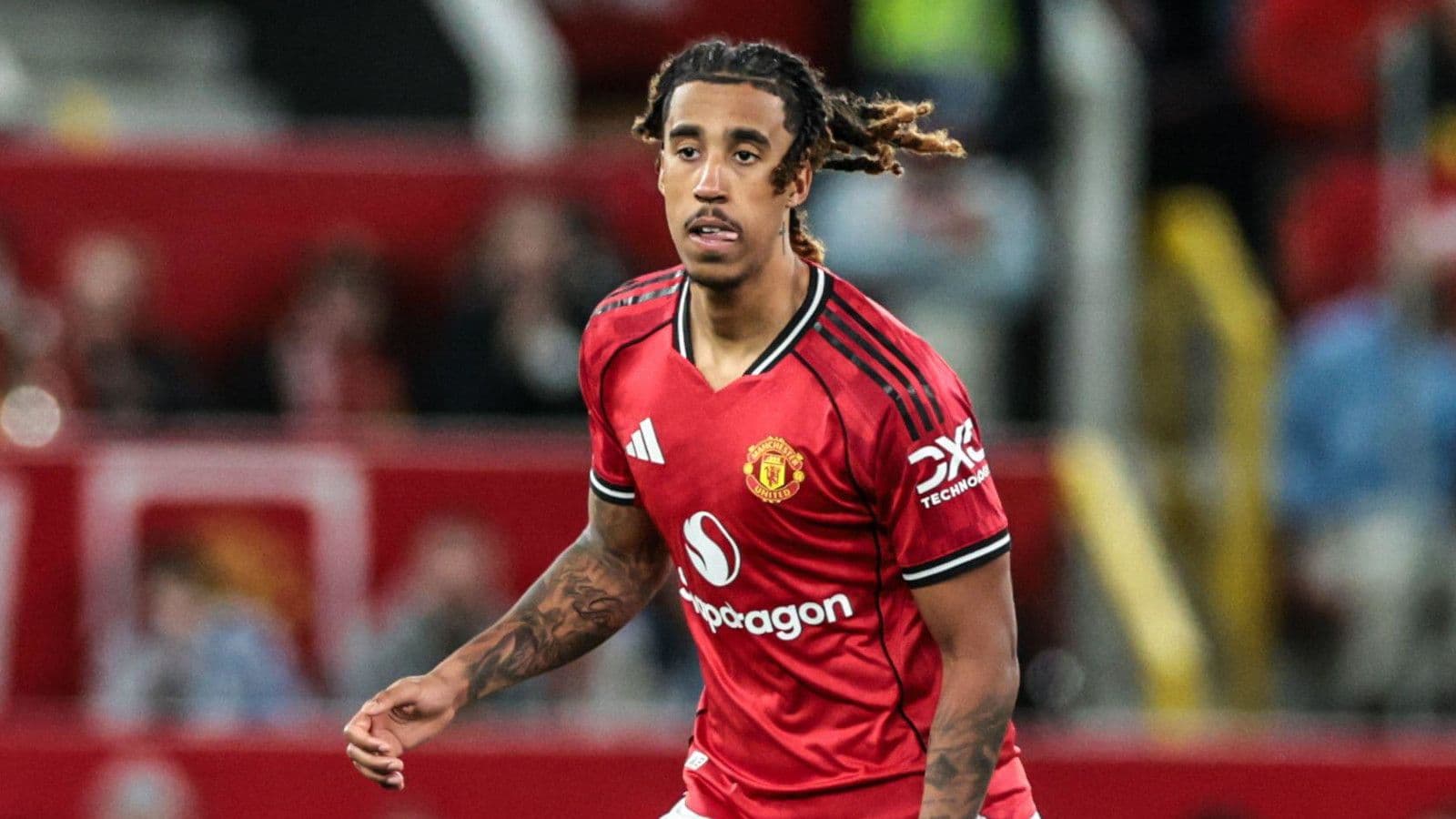 1600x900 Vodacom Soccer. News. Leny Yoro: Man Utd are always aiming to win the Premier League