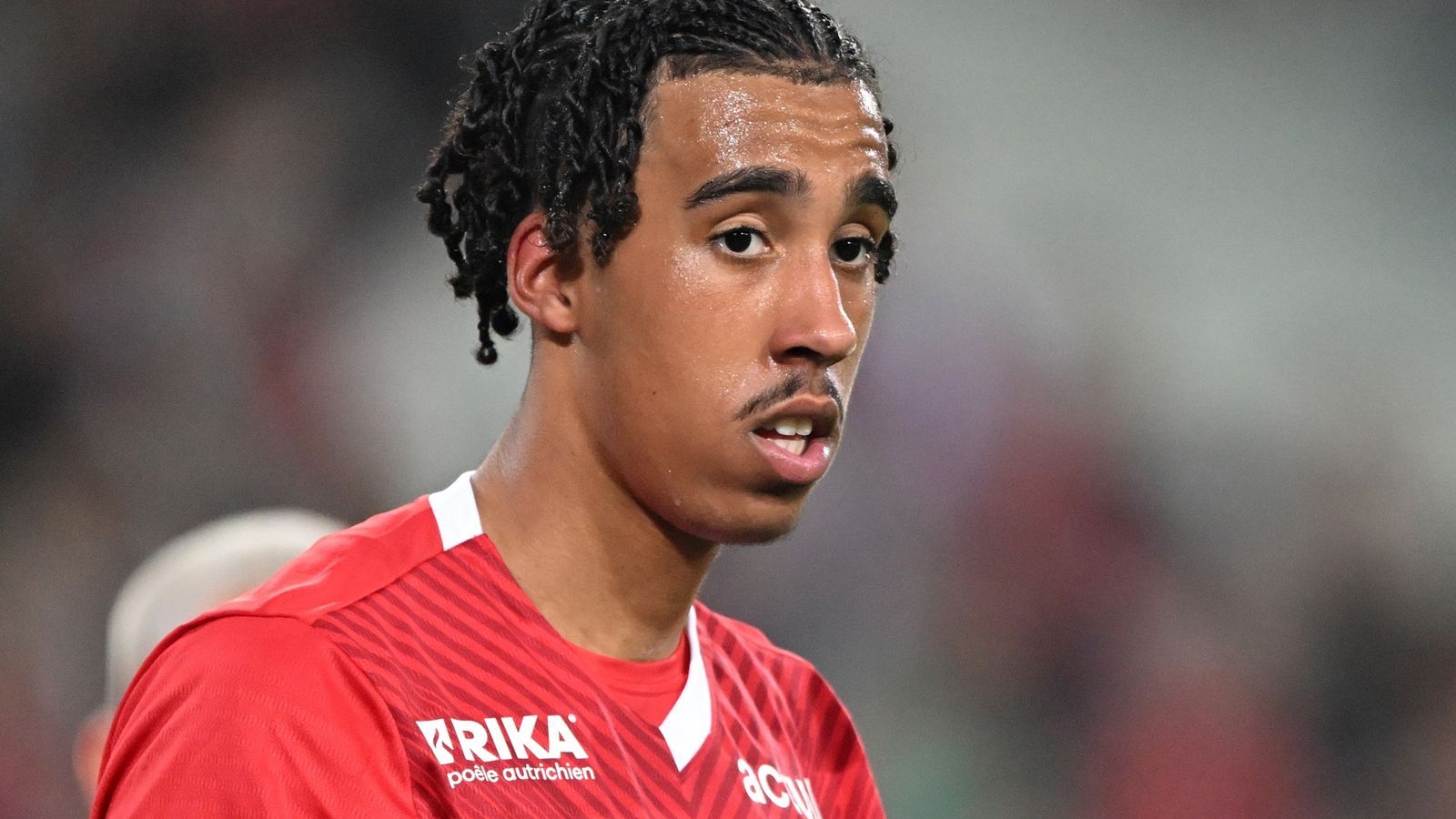 1600x900 Man Utd transfer news: Leny Yoro pursuit steps up as Premier League club make initial contact with Lille. Transfer Centre News
