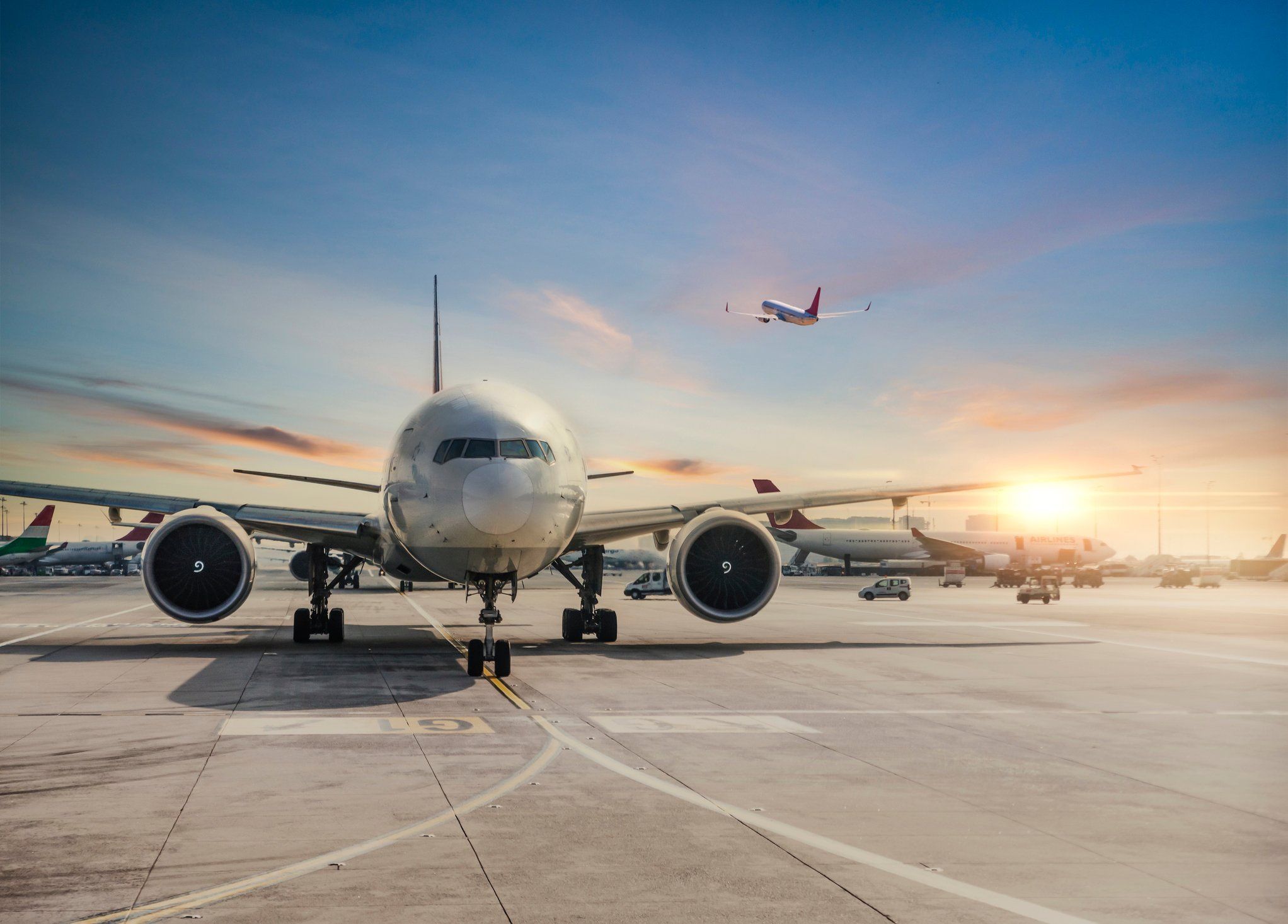 2044x1466 Commercial Planes Wallpaper