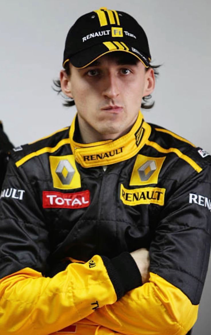 736x1169 Robert kubica. Robert kubica wallpaper, F1 legends, Renault f1 wallpaper