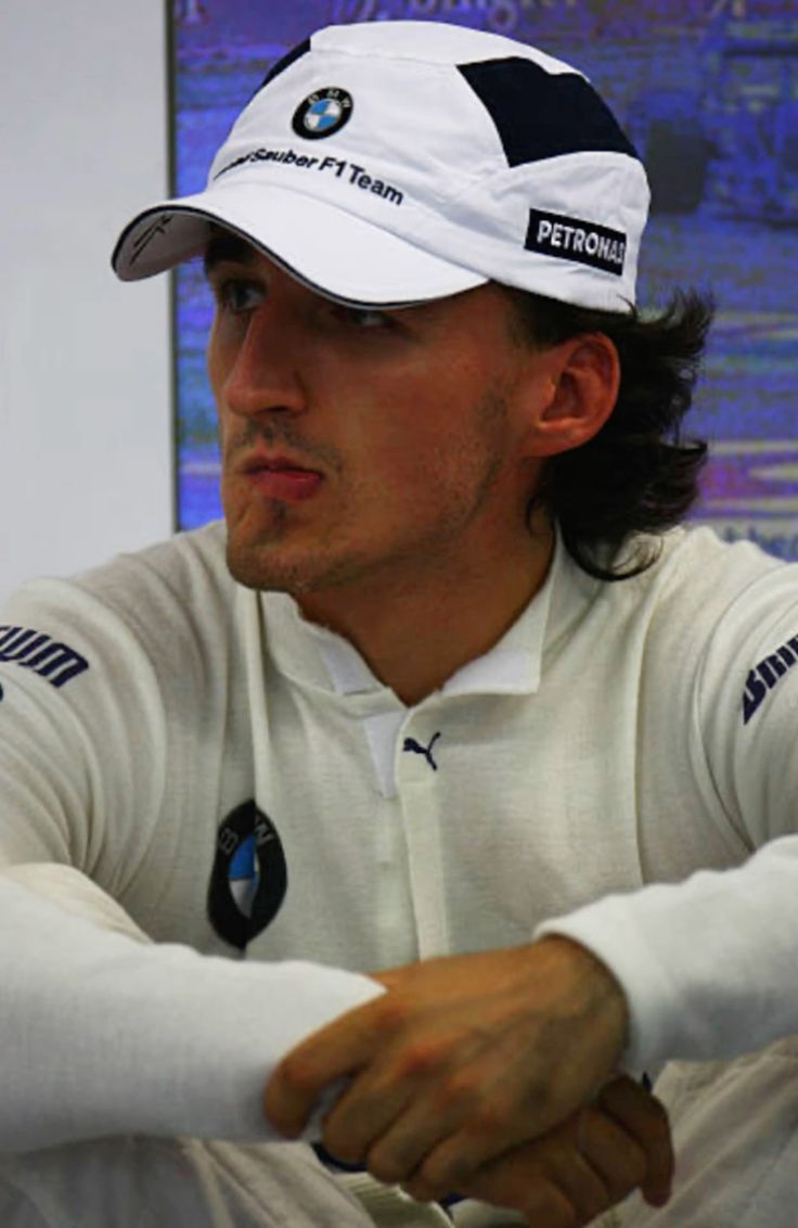 736x1132 robert kubica