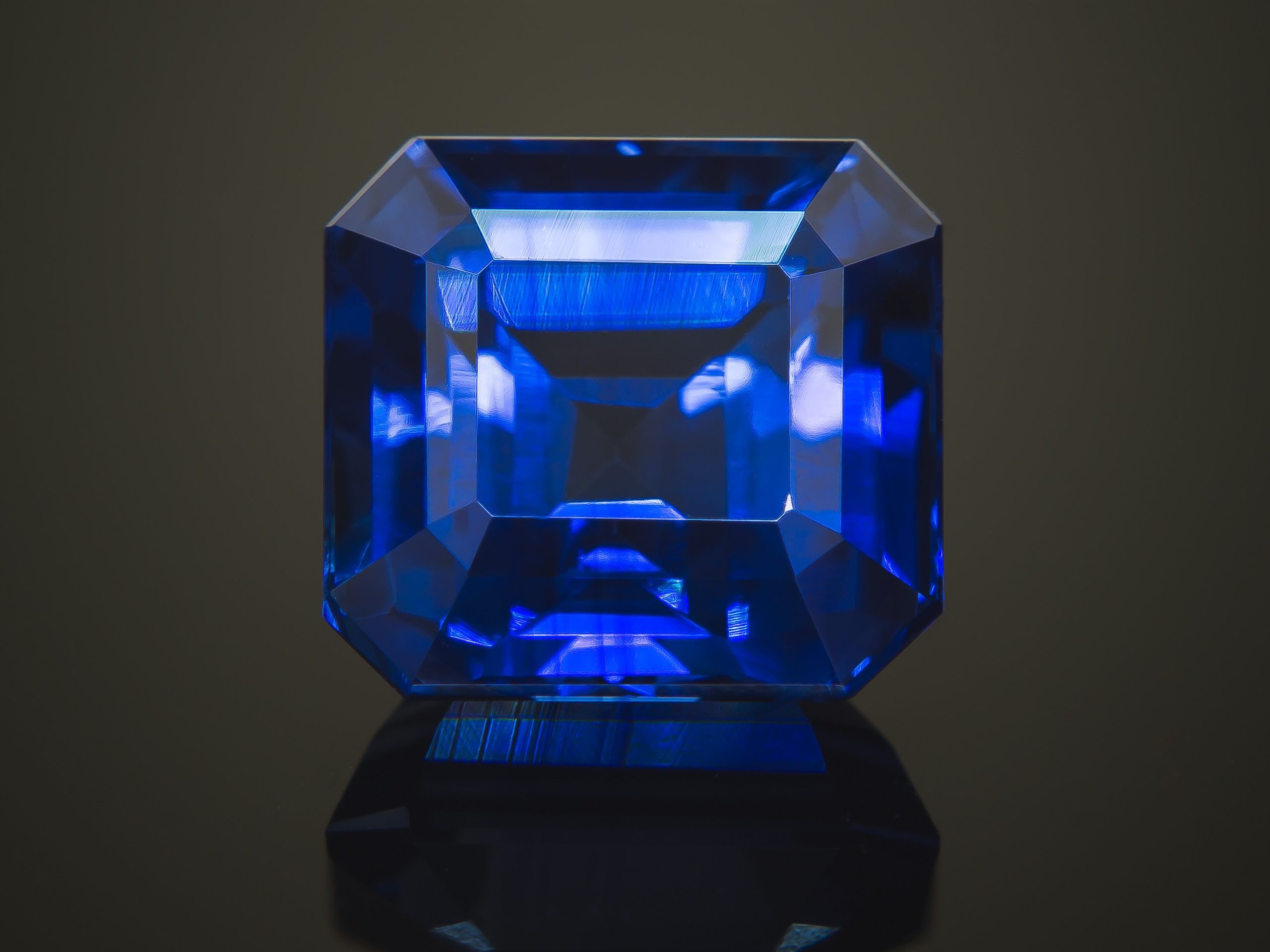 2560x1920 Wallpaper Sapphire, blue stones 2880x1800 Picture, Image
