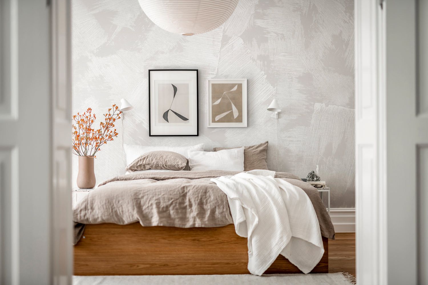 1500x1000 Hello Circus Room Wallpaper for a Peaceful and Dreamy Ambience