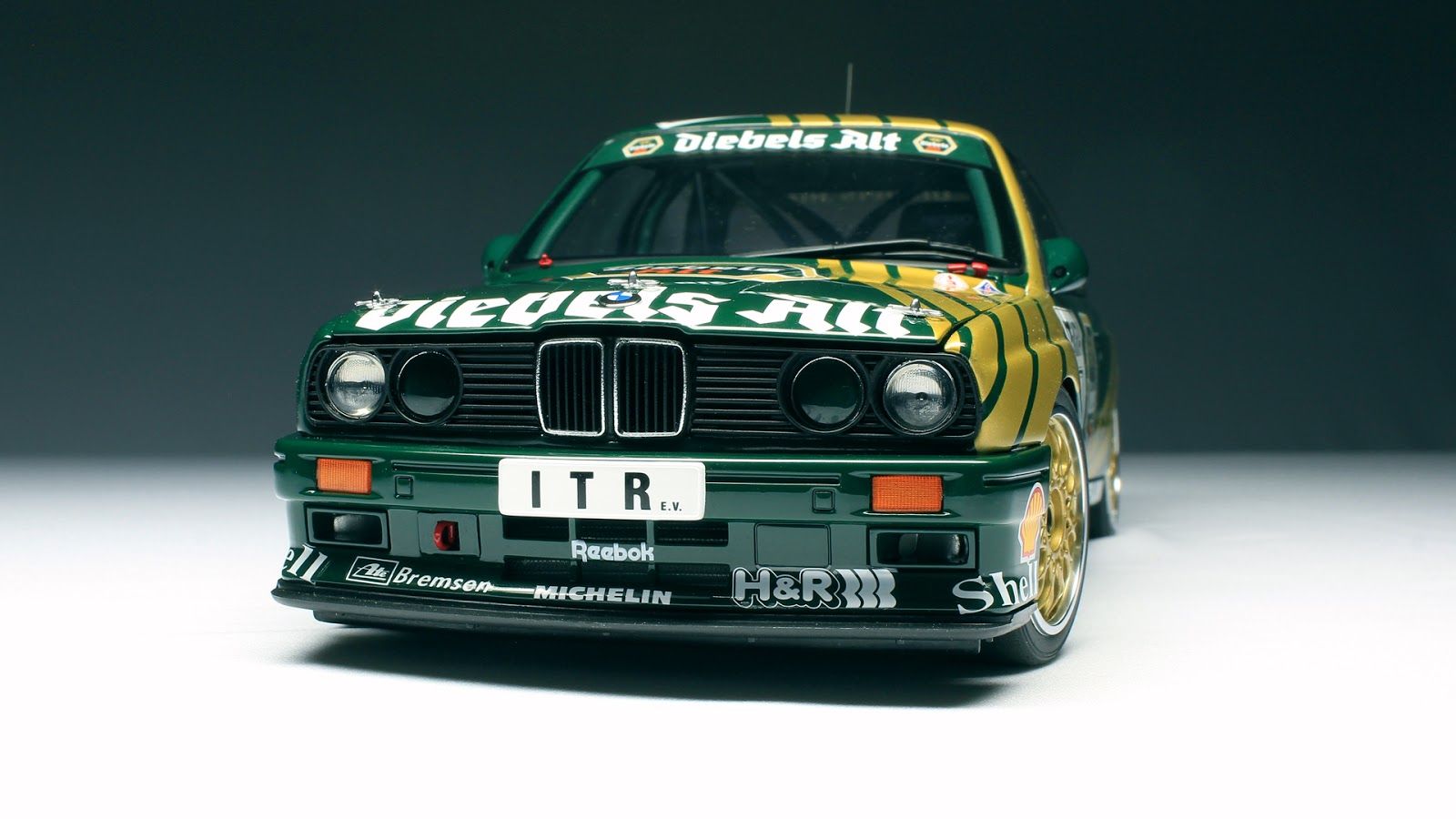 1600x900 Epic Collage : [Photo] AUTOart 1 18 M3 E30 DTM Diebels