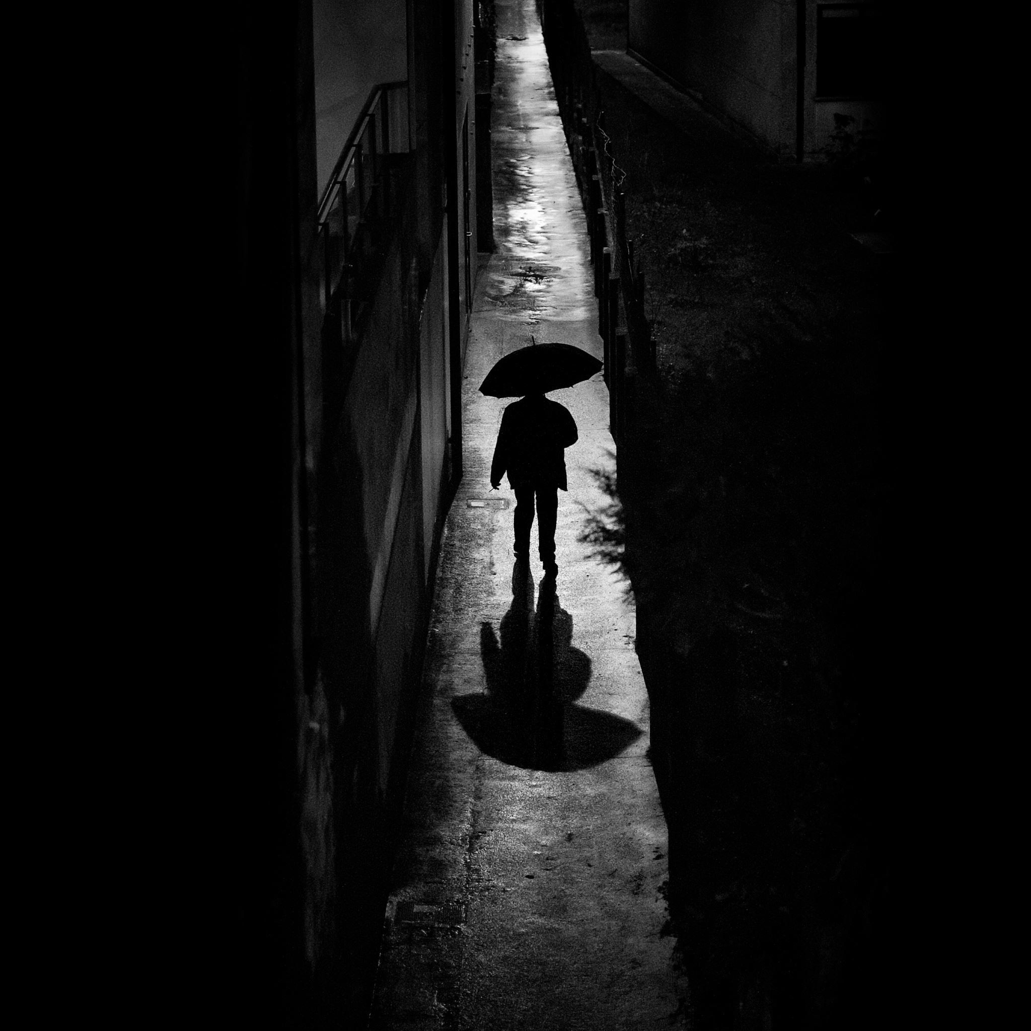 2048x2048 A Rainy Night Walk iPad Air Wallpaper Free Download