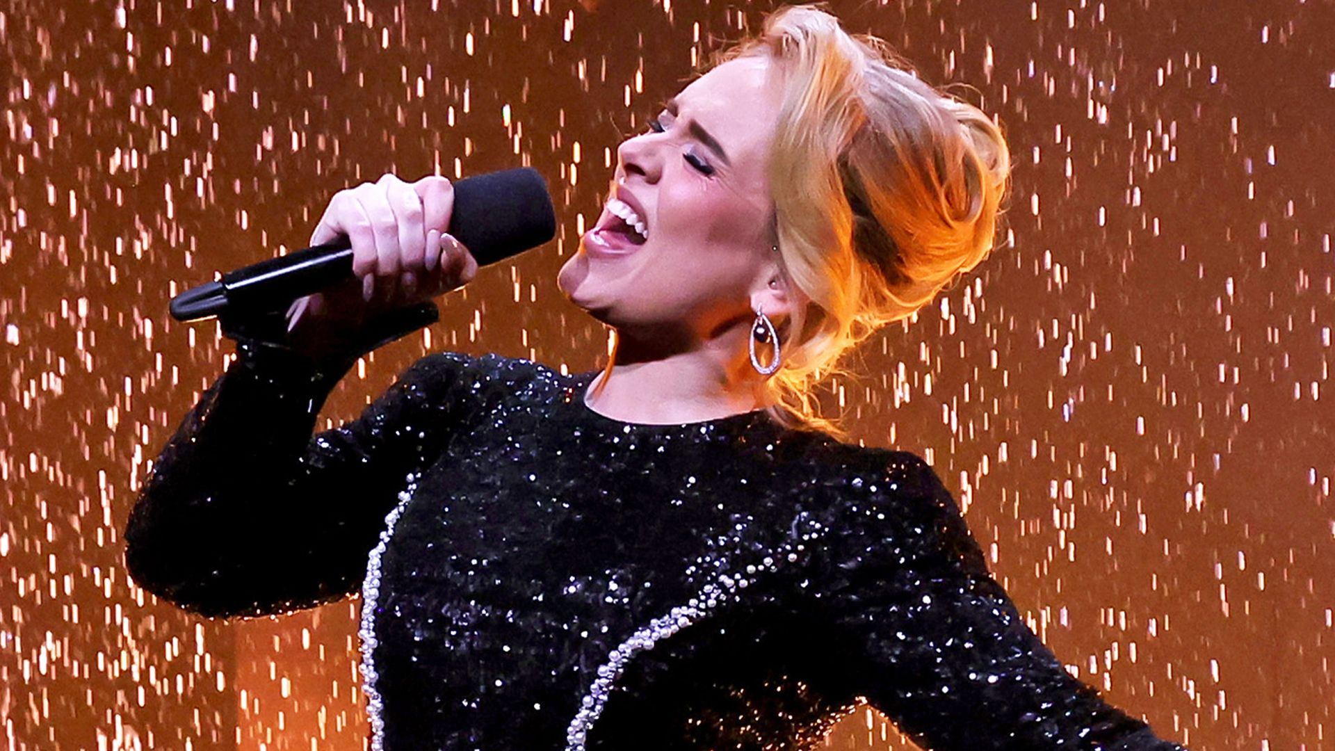 1920x1080 Adele postpones 10 shows and apologizes for 'pause' in her Las Vegas residency as she endures health battle