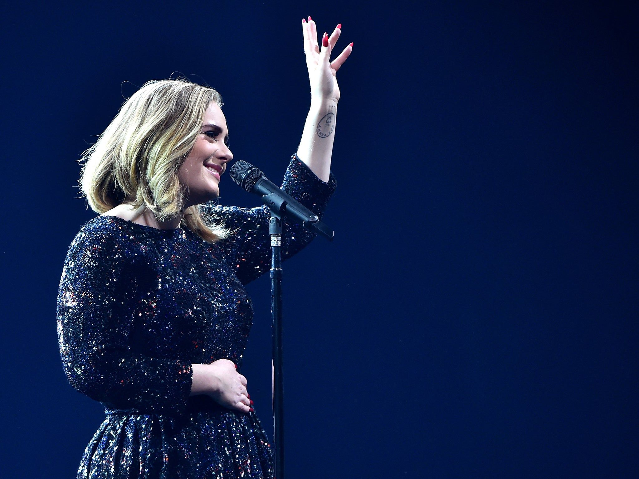 2048x1536 Adele announces she is due to headline Glastonbury Festival live on stage in London