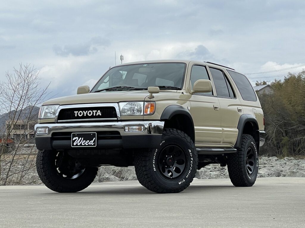 1024x768 Hilux Surf XC Style