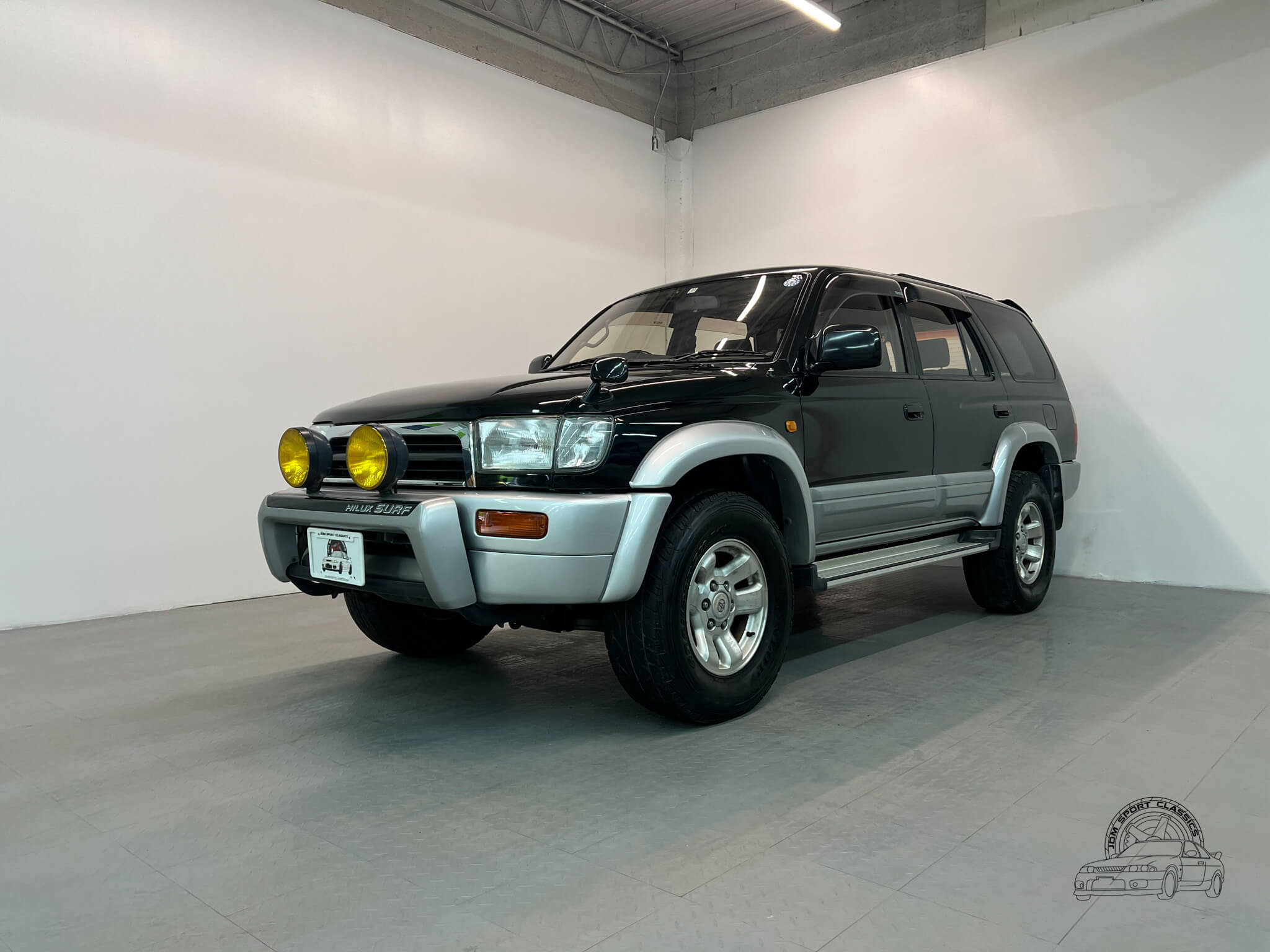2048x1536 Toyota Hilux Surf SSR X Limited Sport Classics