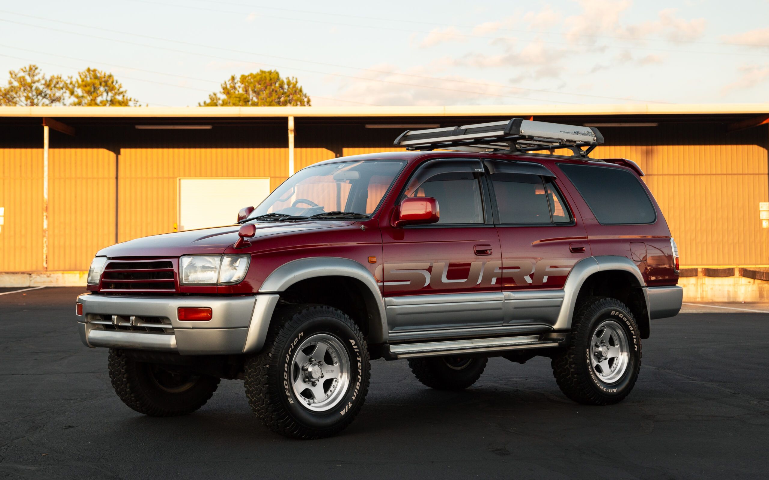 2560x1600 RHD Toyota Hilux Surf SSR X Diesel