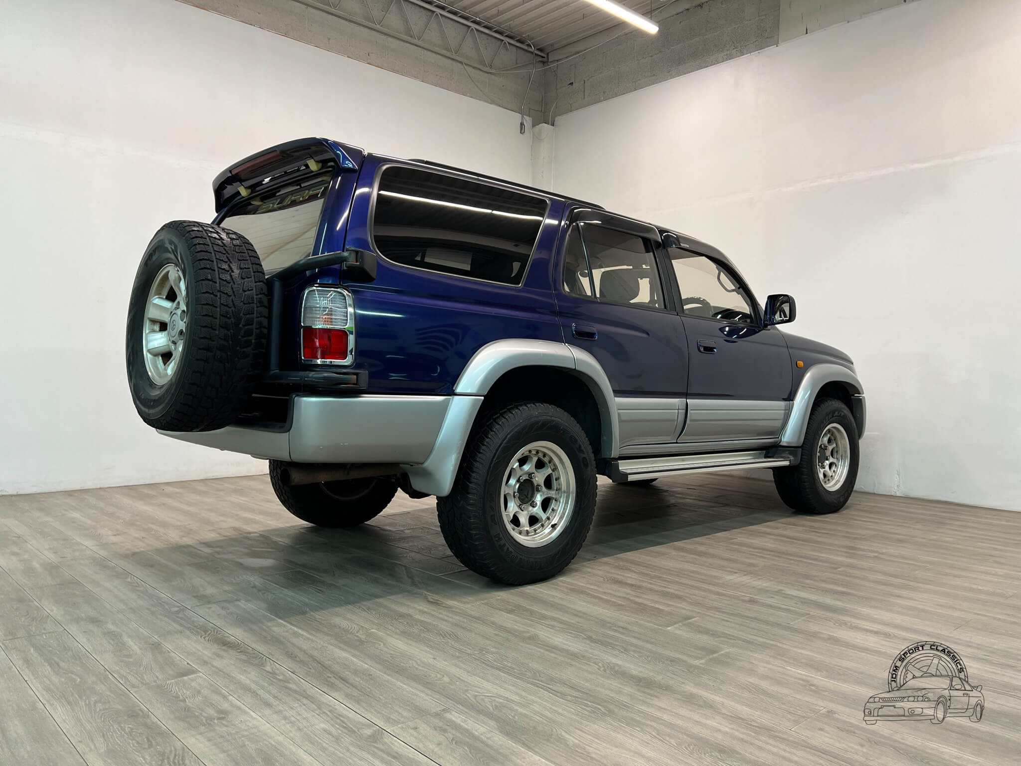 2048x1536 Toyota Hilux Surf SSR X Sport Classics