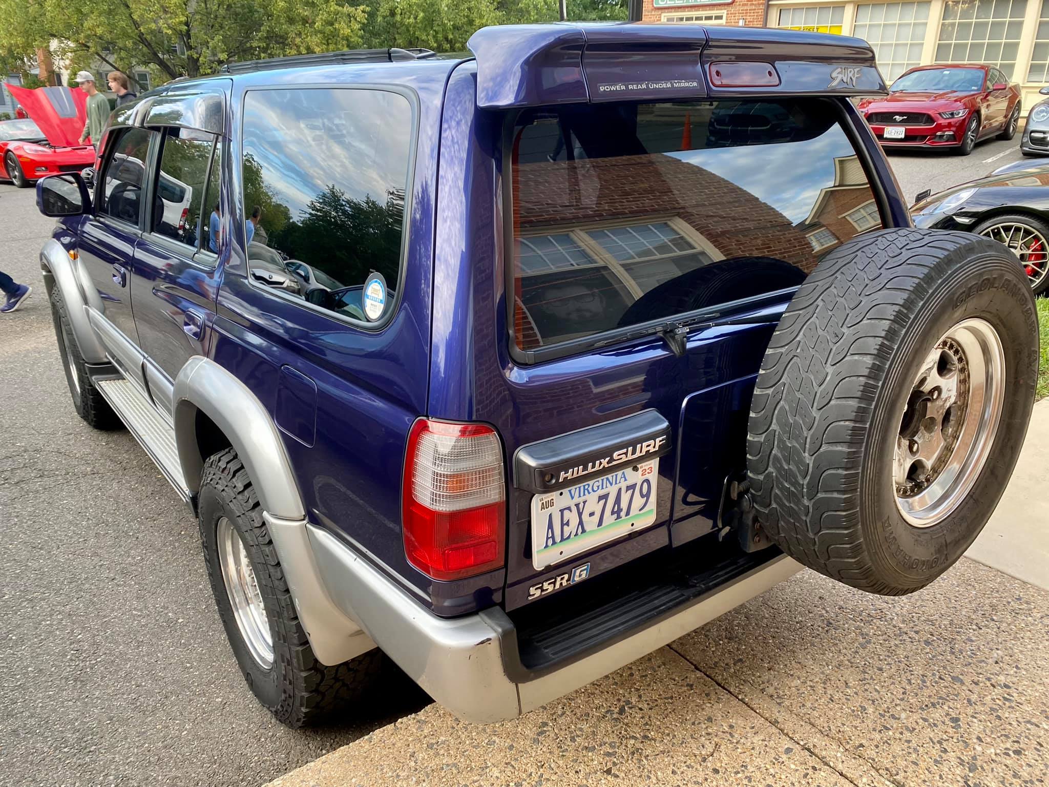 2048x1536 Toyota Hilux Surf in Great Falls, Virginia
