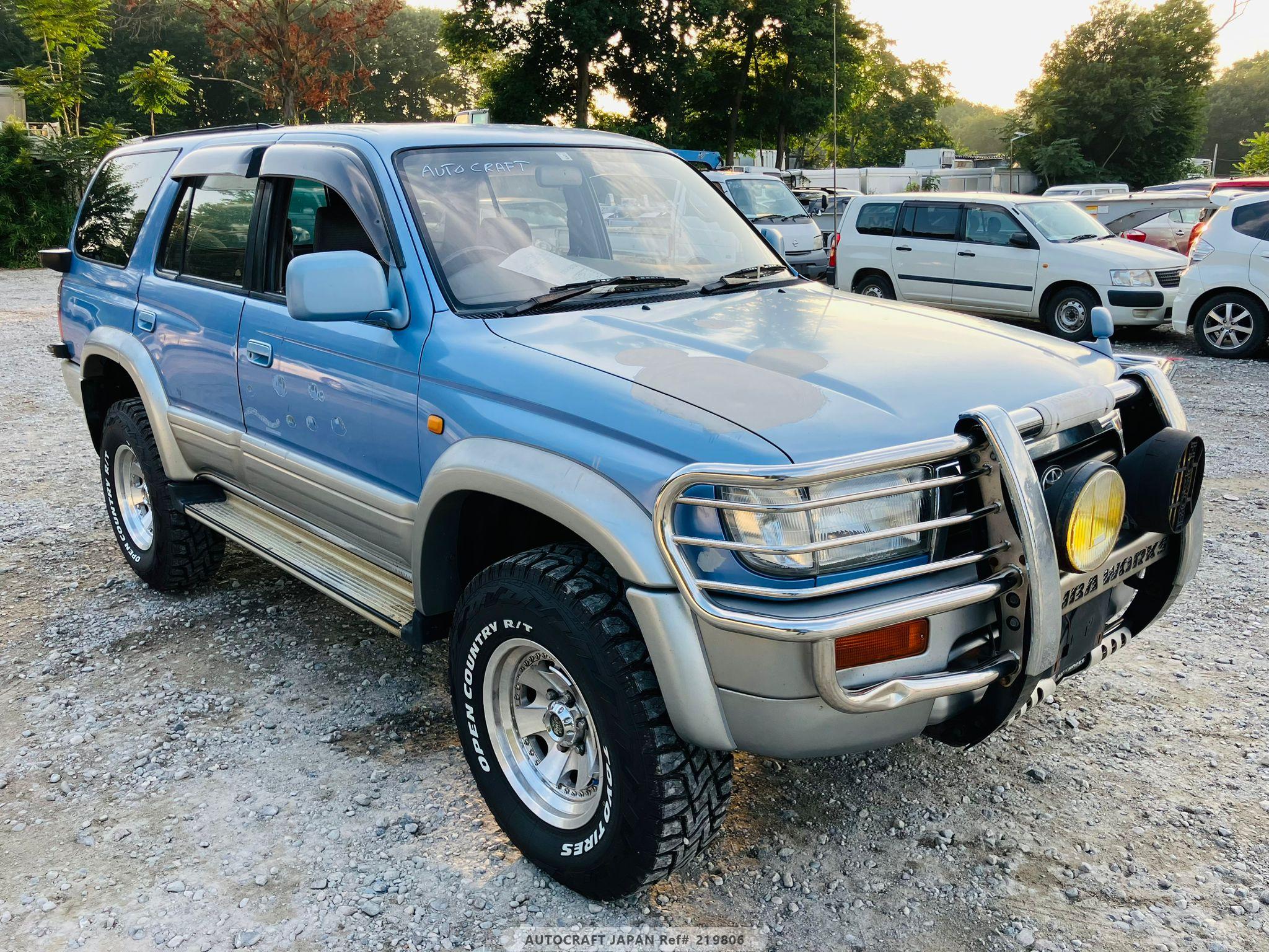 2048x1536 TOYOTA HILUX SURF BLUE Two Tone