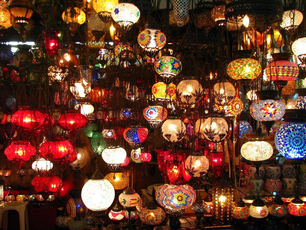 1024x768 Turkish lights. Il gran bazar di Istanbul