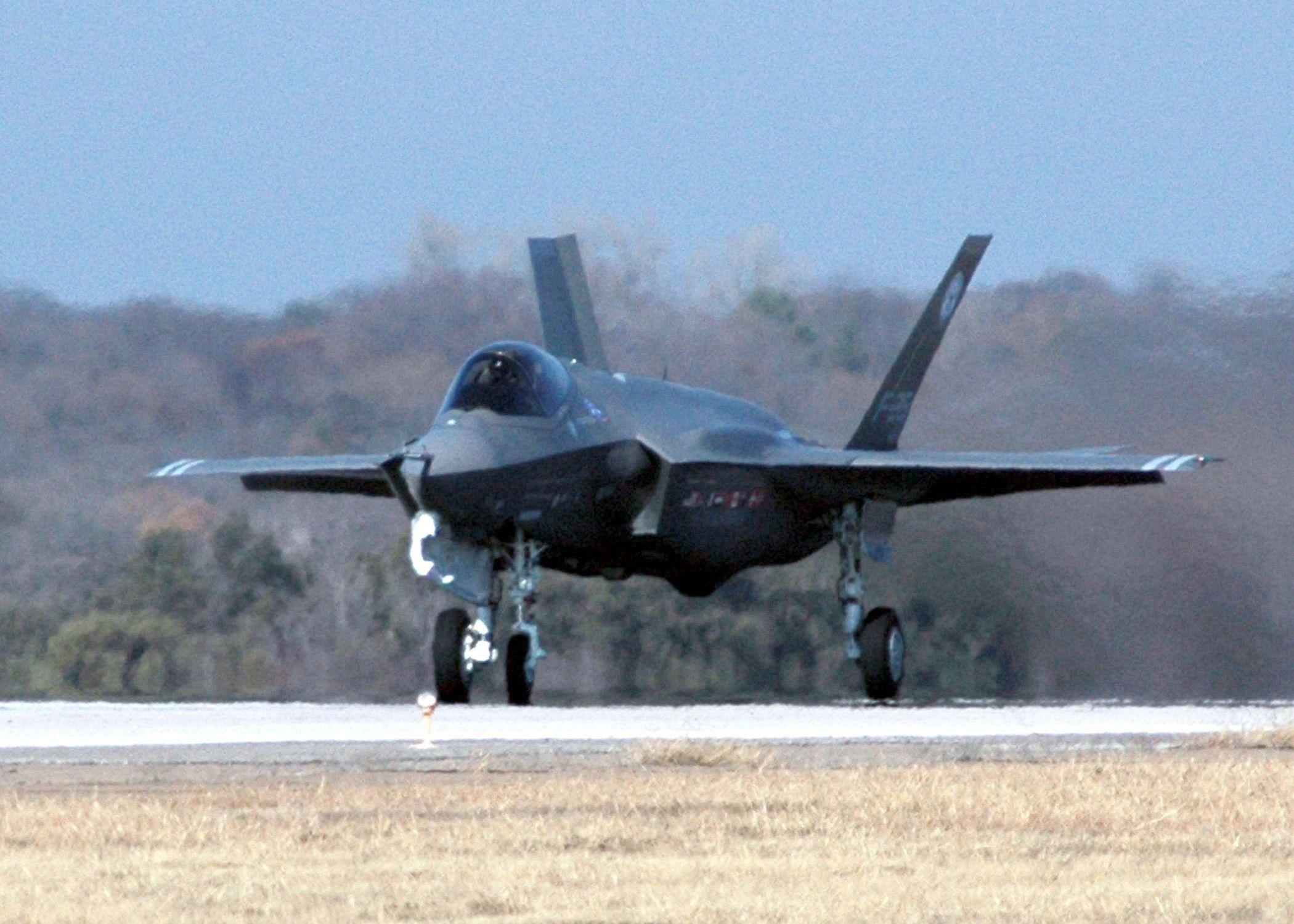 2100x1500 Joint Combat Aircraft