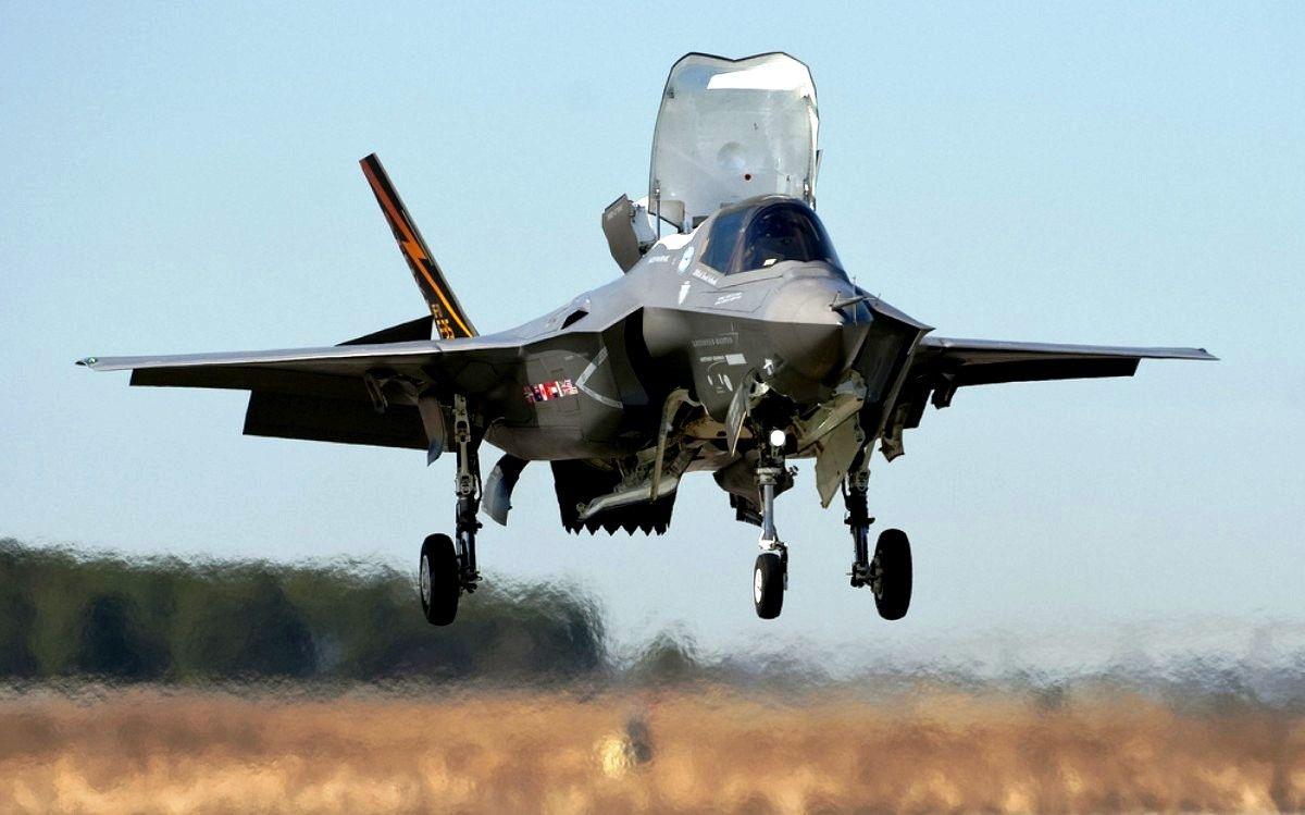 1200x749 AirSkyBuster: F 35 Lightning II (Wallpaper 3)