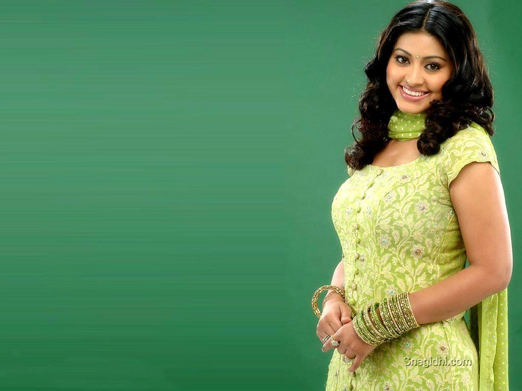 1024x768 Tamil actresses wallpaper