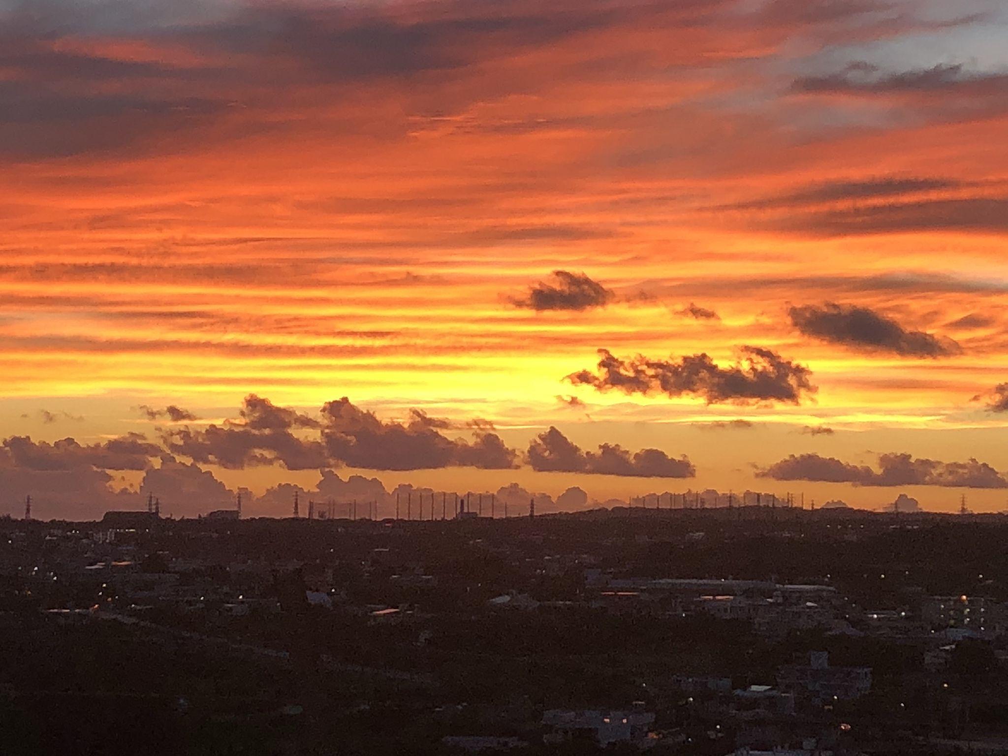 2048x1536 Sunset over Okinawa