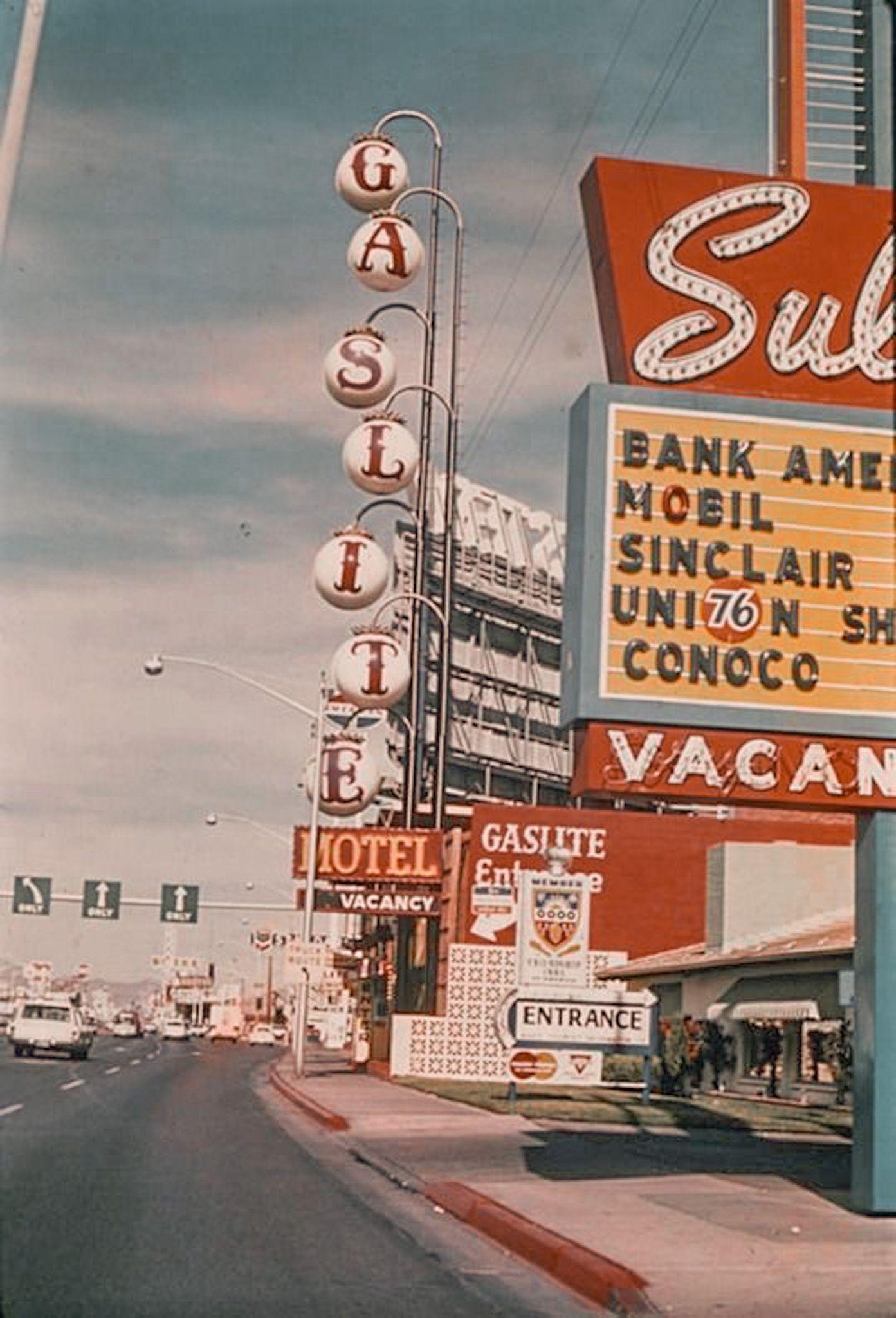 1393x2048 Old aesthetic. Wallpaper vintage, Photo wall collage, Aesthetic wallpaper