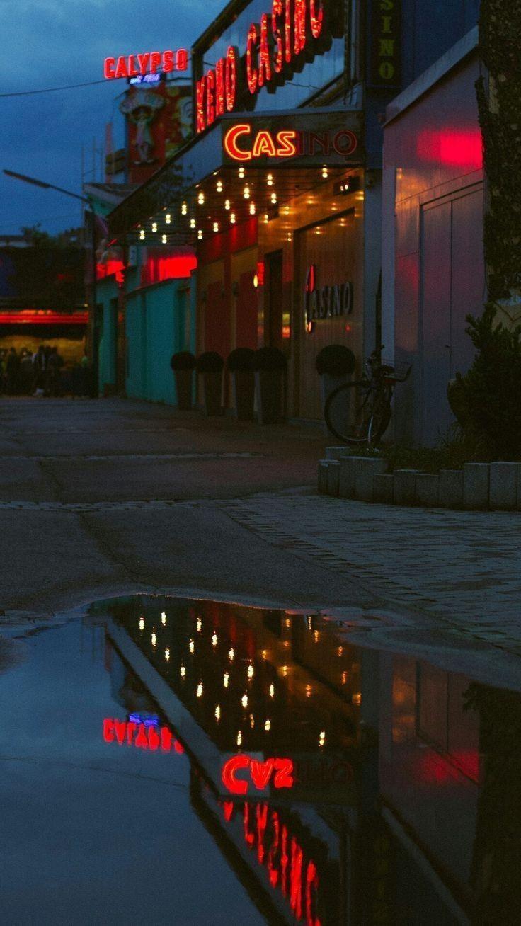 736x1308 Aesthetic Old School Wallpaper