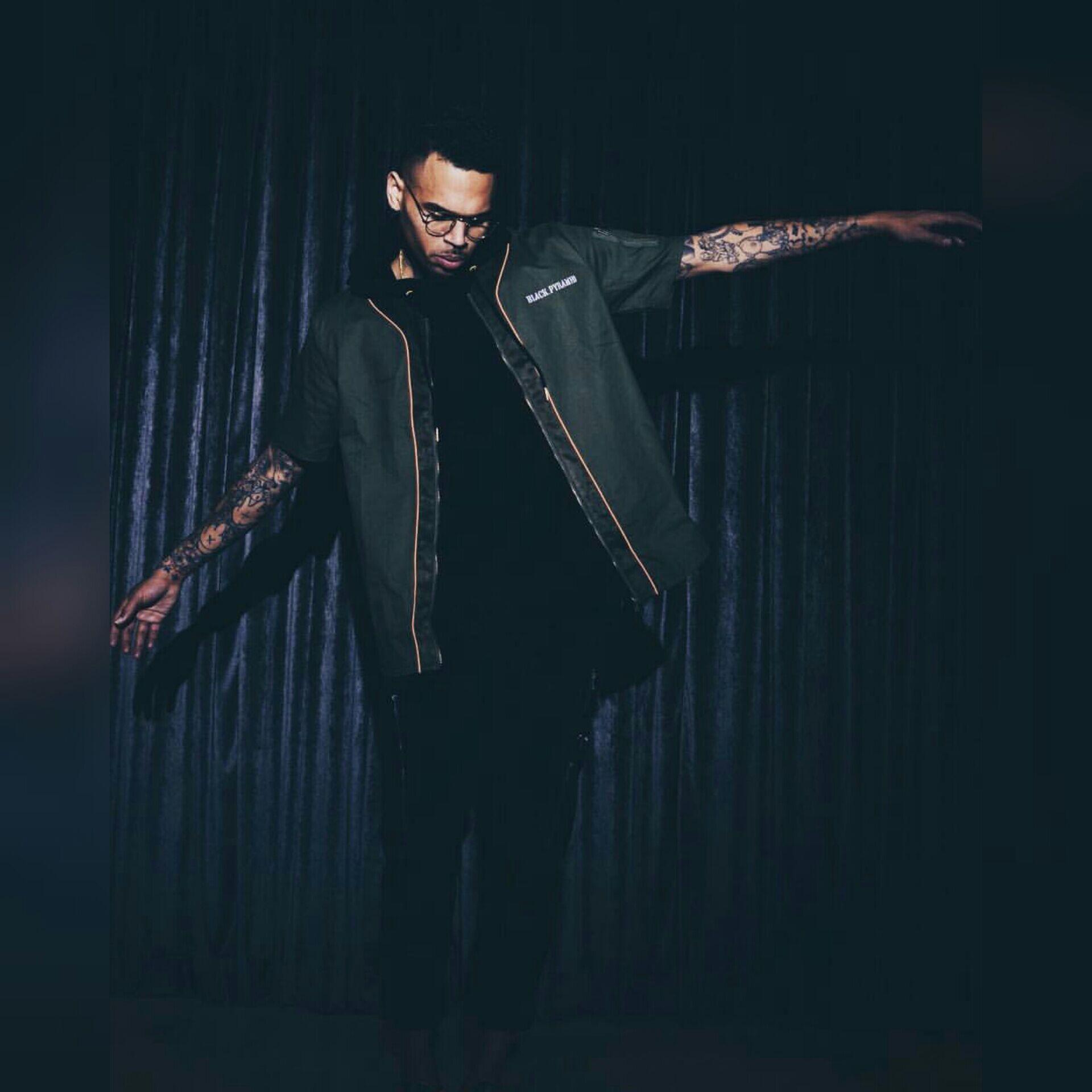 1920x1920 CHRIS BROWN IMAGES