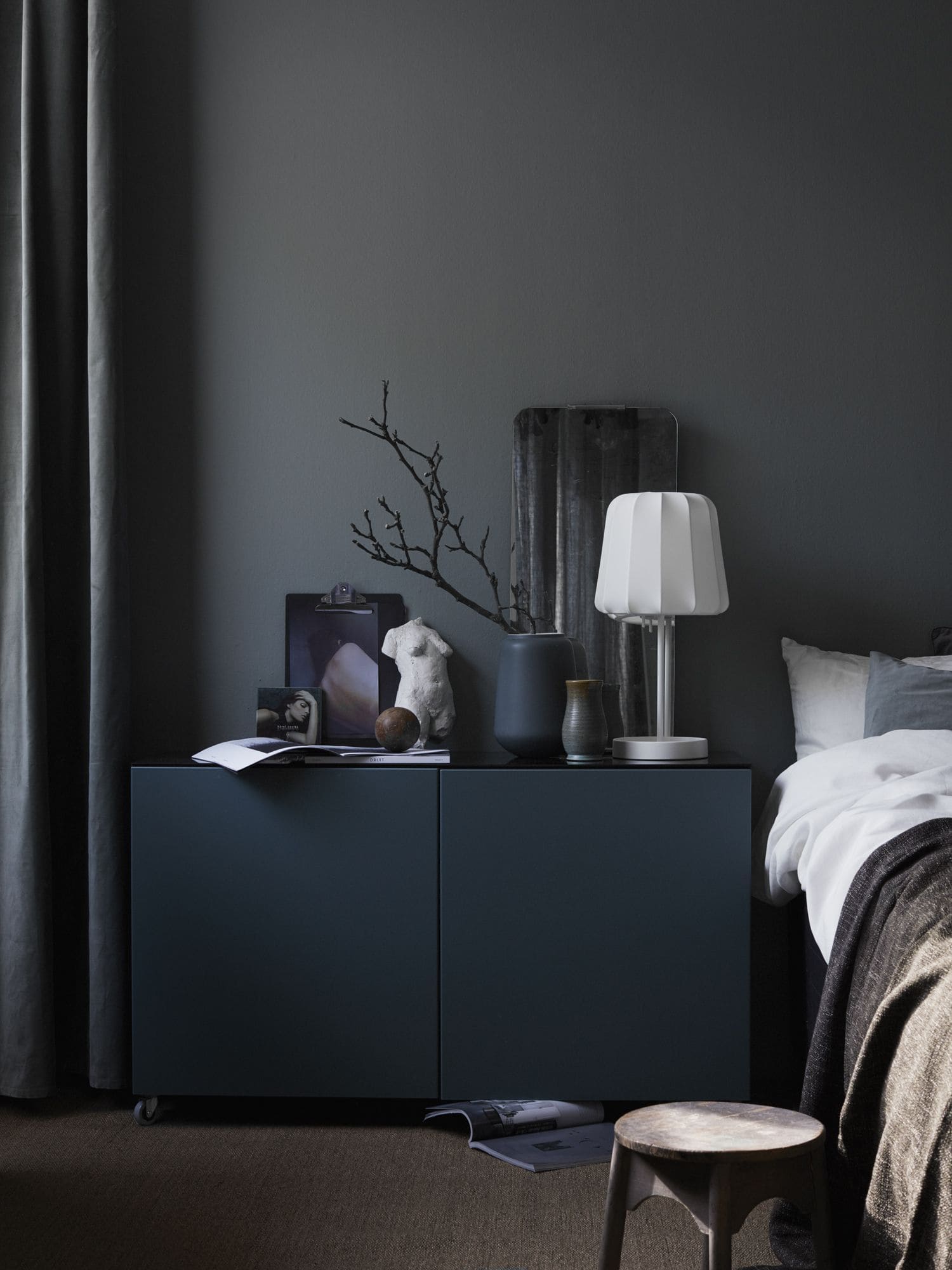 1500x2000 Black Bedrooms: Can They Really Help You Sleep Better?