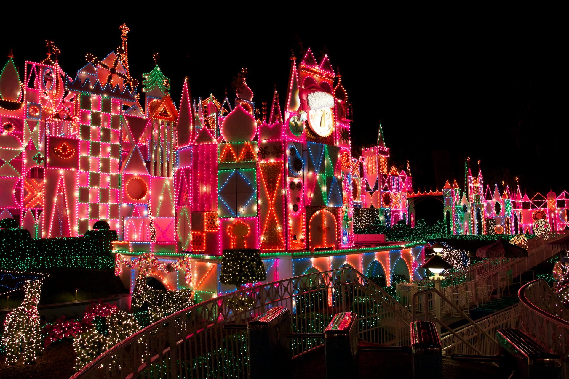 Disneyland Castle Christmas Wallpapers Top Free Disneyland Castle