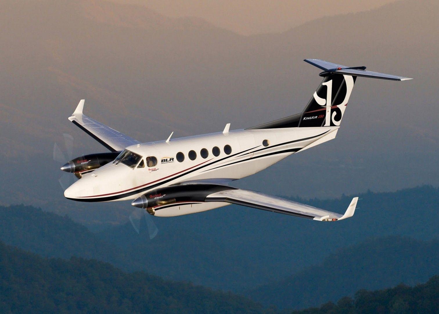 1512x1080 HD Beech 100 King Air (Beech) wallpaper. Aircraft propeller, Aircraft, Helicopter charter