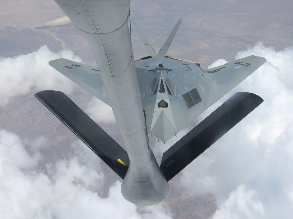 1024x768 Gray Dragon: The Only F 117A Nighthawk Stealth Fighter Painted In A Two Tone Gray Experimental Color Scheme