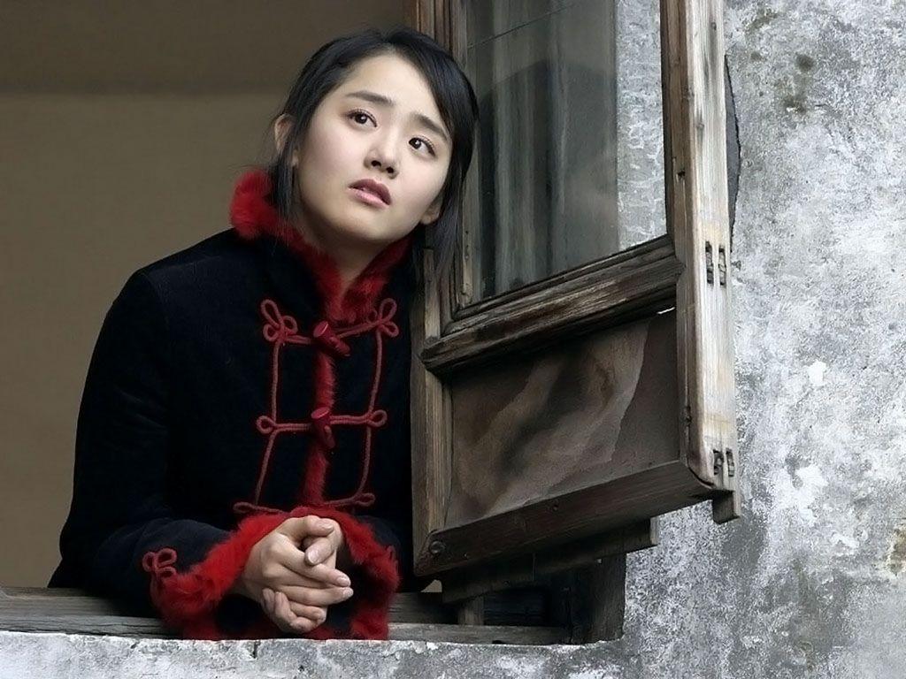 1024x768 Moon Ga Young Wallpaper