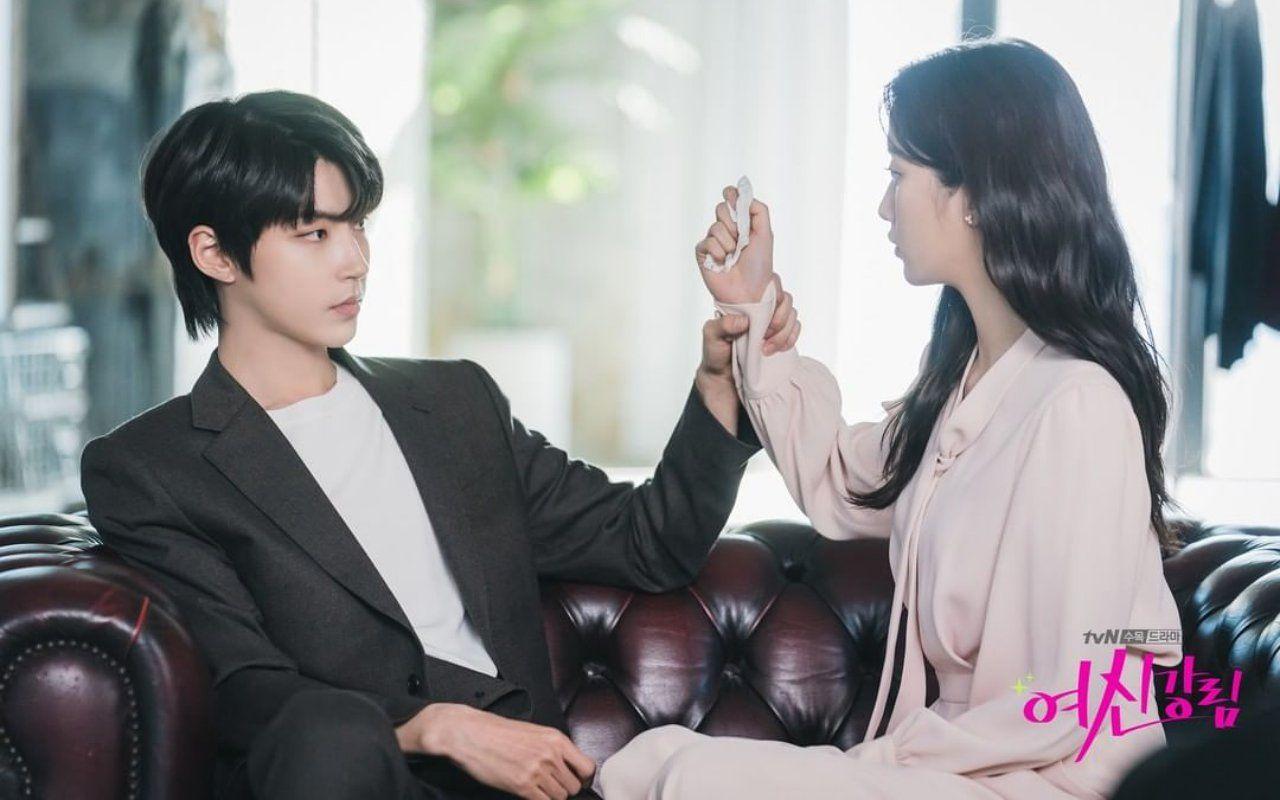 1280x800 Hwang In Yeop Akui Malu Saat Syuting Mesra Bareng Moon Ga Young di 'True Beauty'
