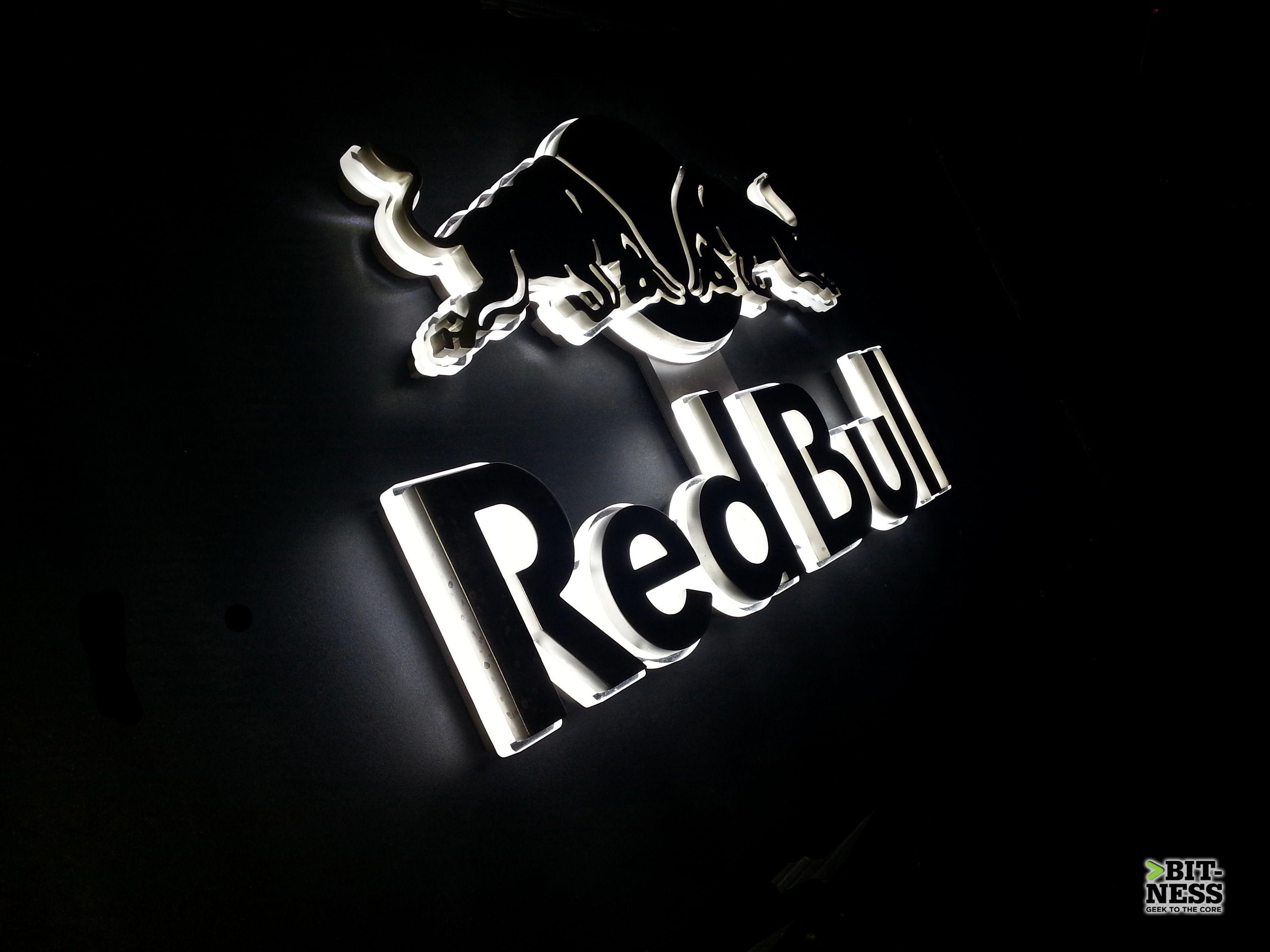 3200x2400 Red Bull wallpaperx2400