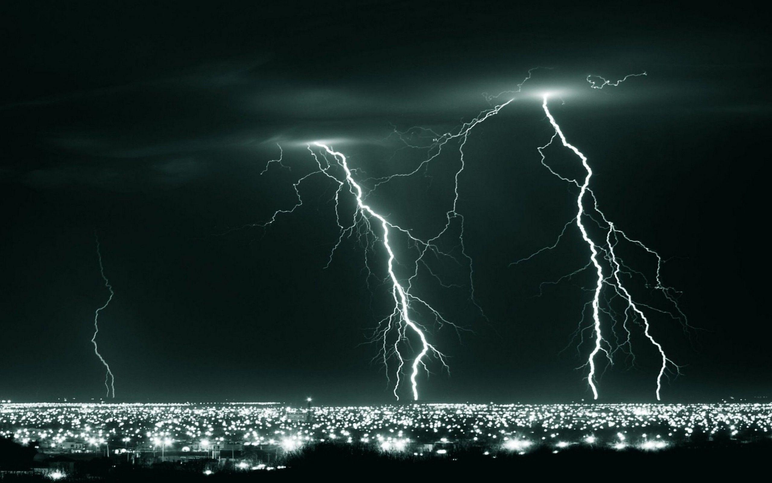 Lightning City Wallpapers Top Free Lightning City Backgrounds Wallpaperaccess 