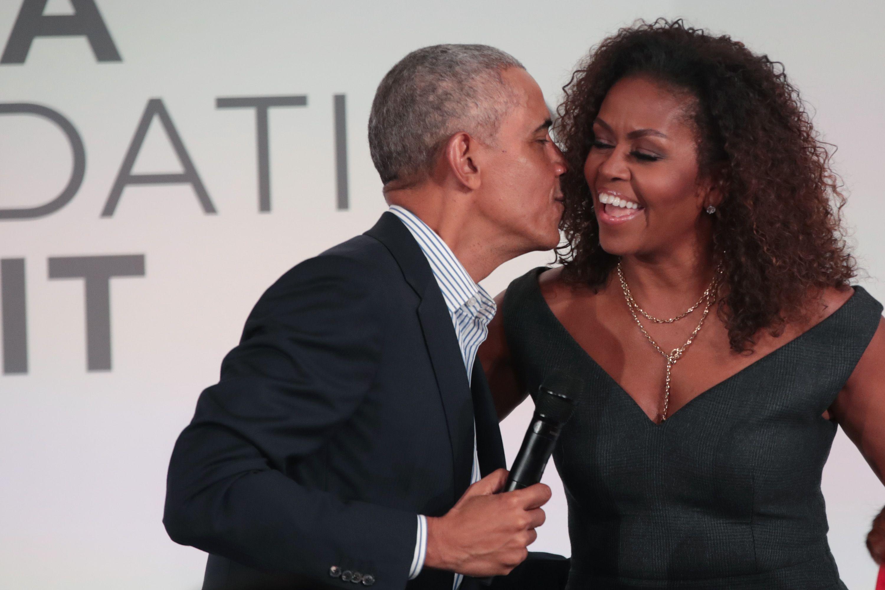 3000x1999 Best Michelle and Barack Obama Photo Love Story