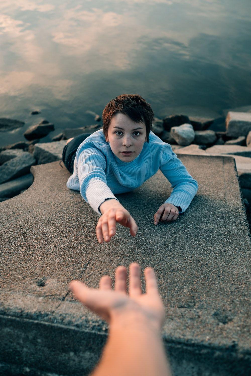 1000x1500 Helping Hand Picture [HD]. Download Free Image