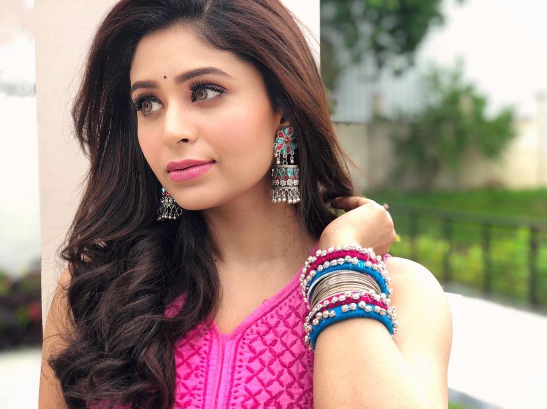 1080x809 Actress Ritabhari Chakraborty Beautiful Photo Gallery