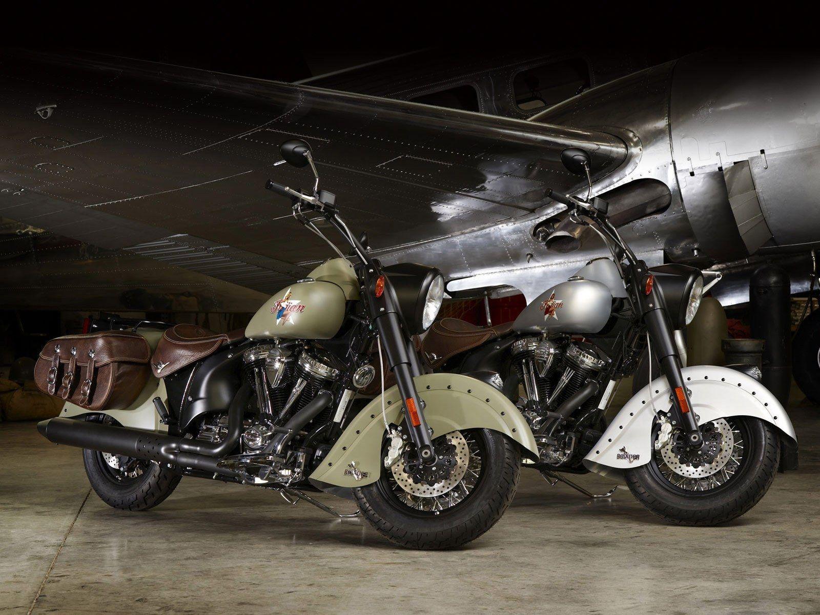1600x1200 Indian Chief Roadmaster Picture .
