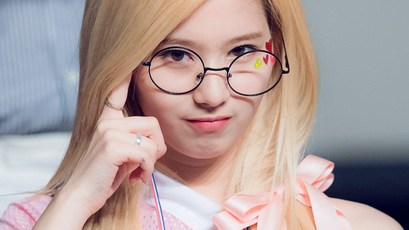1366x768 Girl Twice Sana Glasses Cute