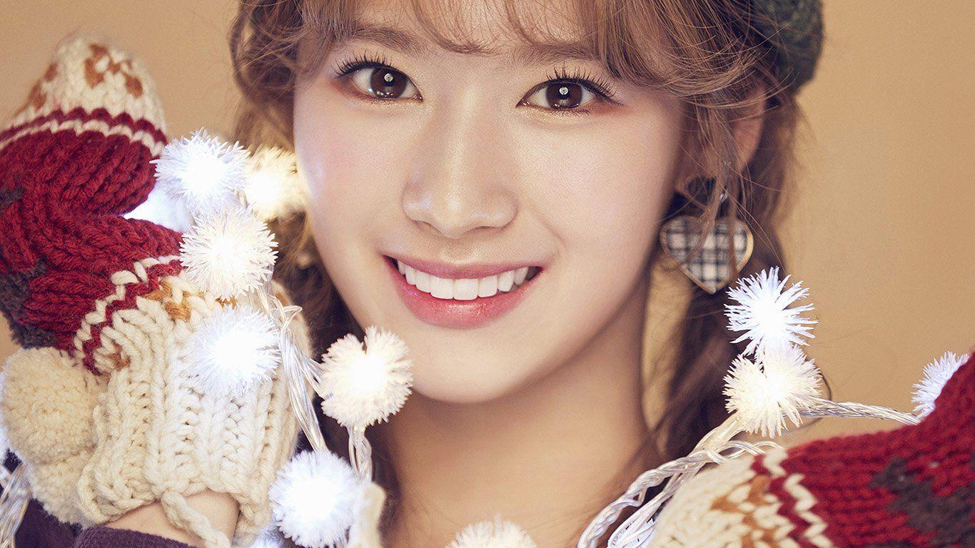 1366x768 Kpop Twice Sana Girl