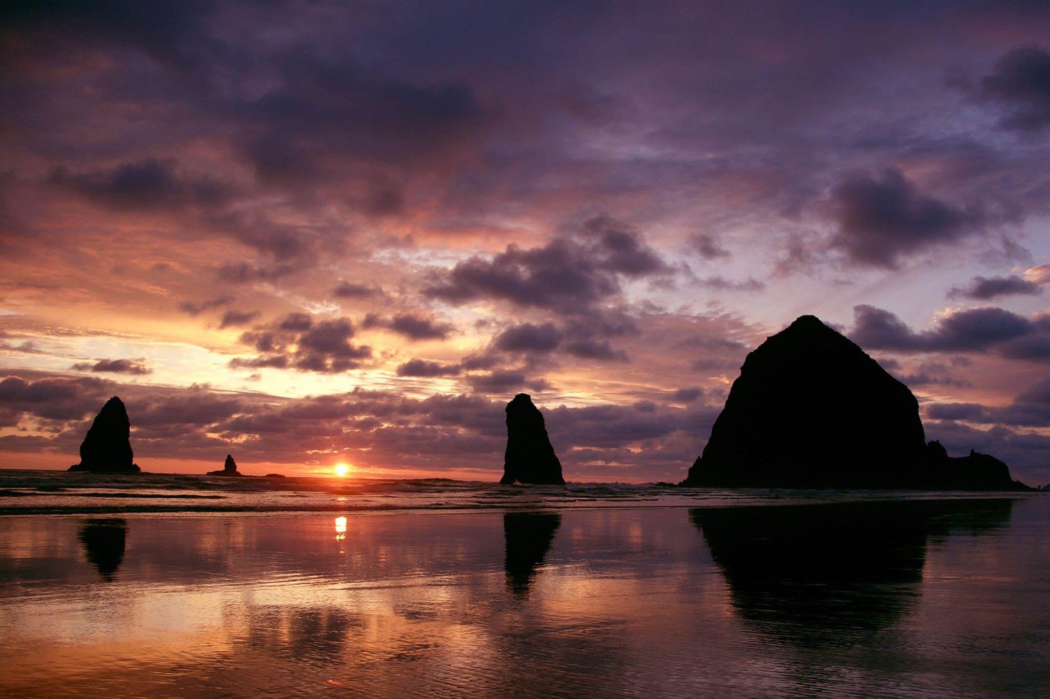 2048x1365 Cannon Beach Ocean